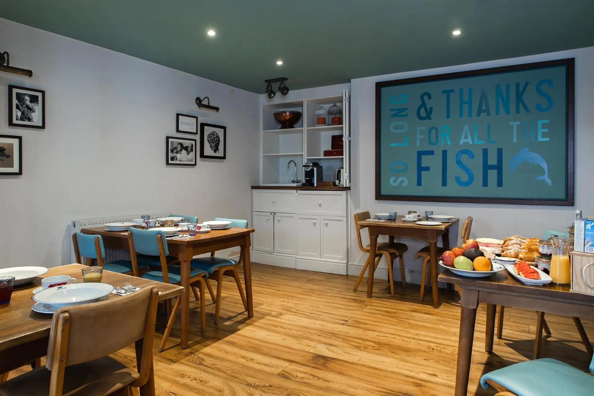 Restaurant/places to eat in The Dolphin