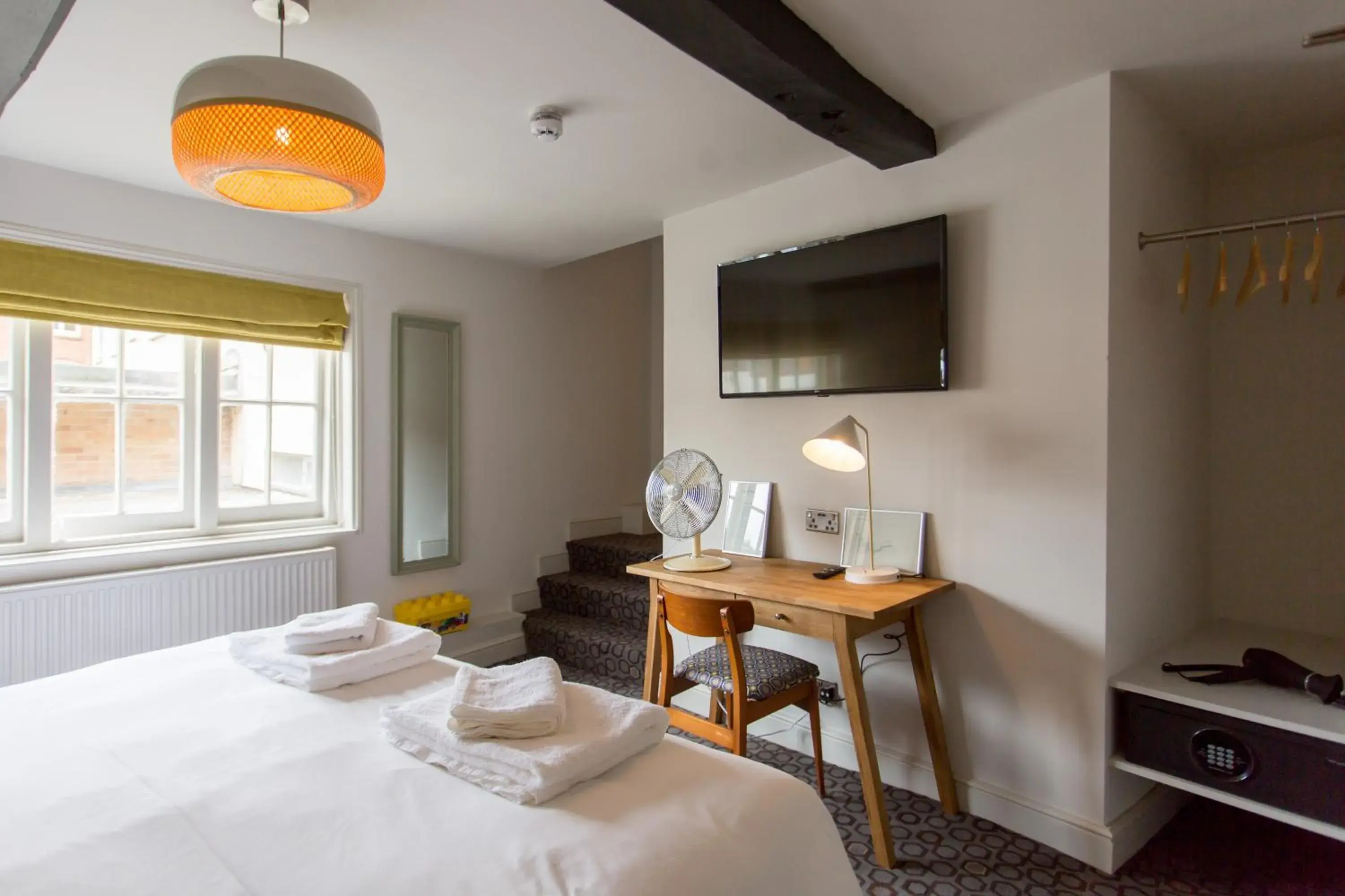 Deluxe Double Room with Bath in The Dolphin Deluxe Double Room with Bath in The Dolphin