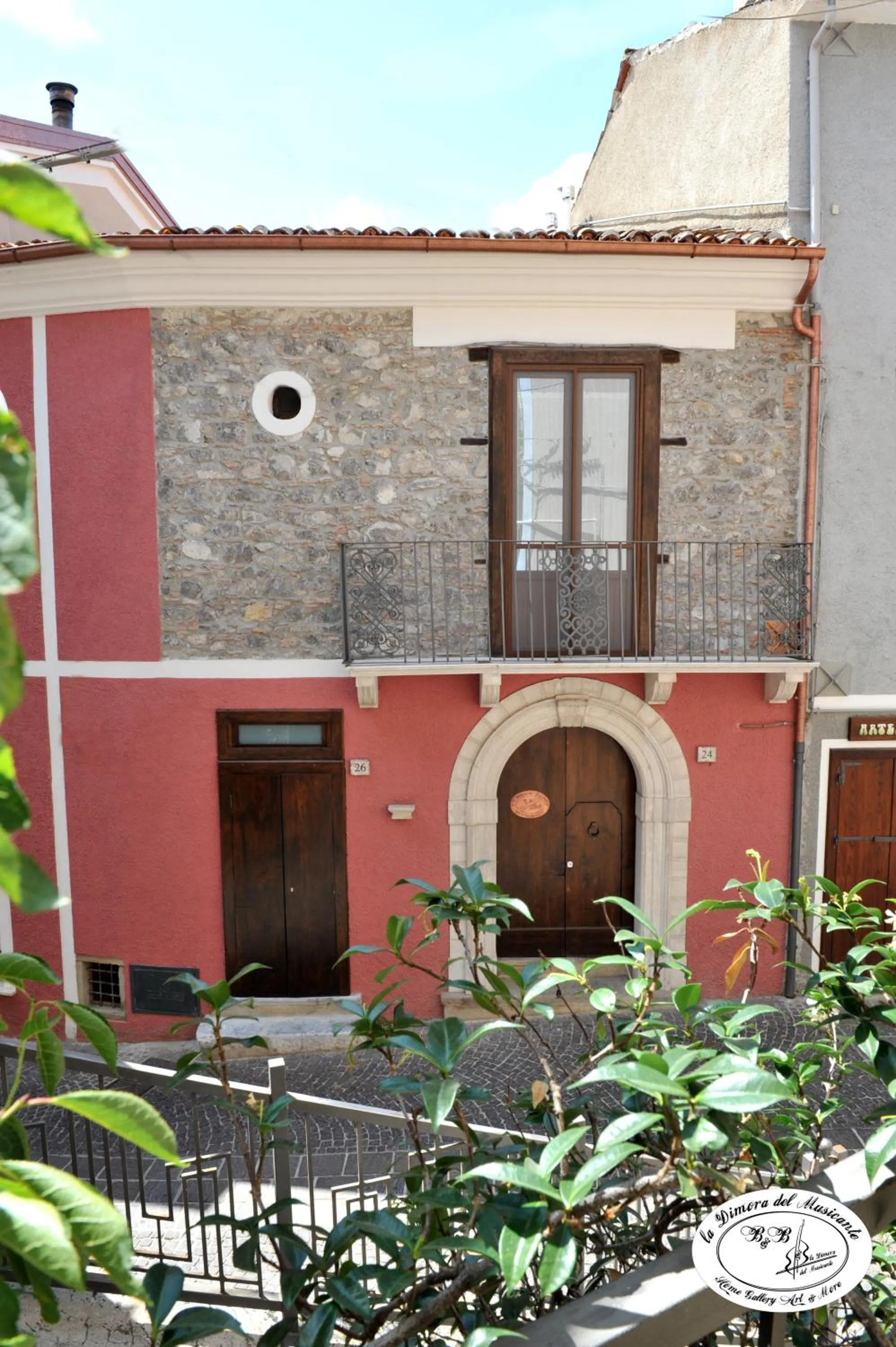 Facade/entrance in La Dimora del Musicante HomeGallery