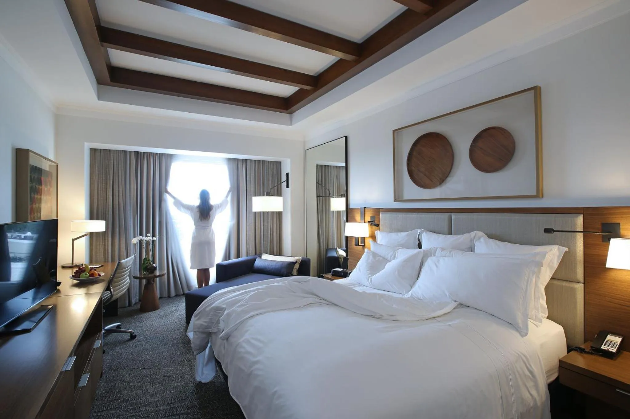 Photo of the whole room, Bed in Real Intercontinental Metrocentro Managua by IHG