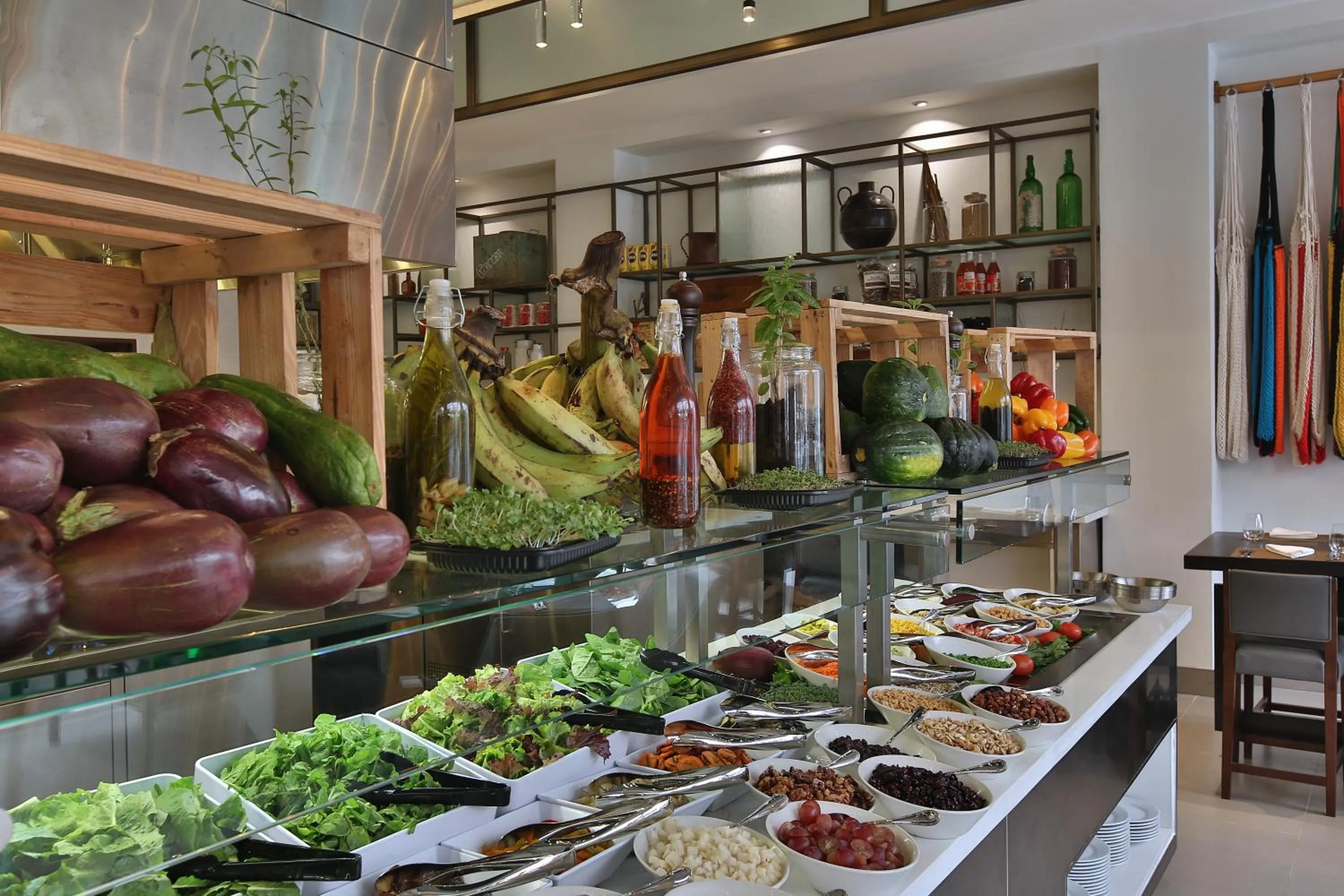 Restaurant/places to eat in Real Intercontinental Metrocentro Managua by IHG