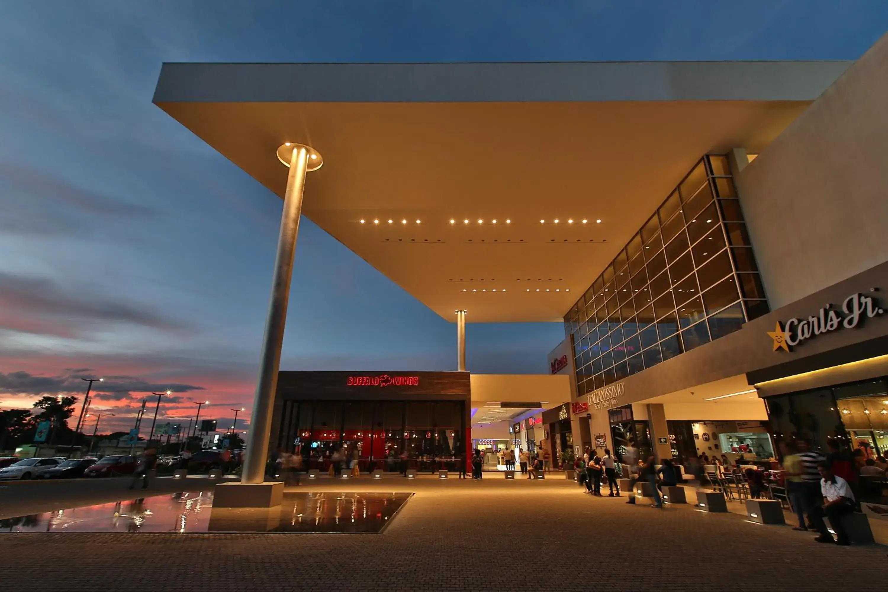 Restaurant/places to eat in Real Intercontinental Metrocentro Managua by IHG Restaurant/places to eat in Real Intercontinental Metrocentro Managua by IHG
