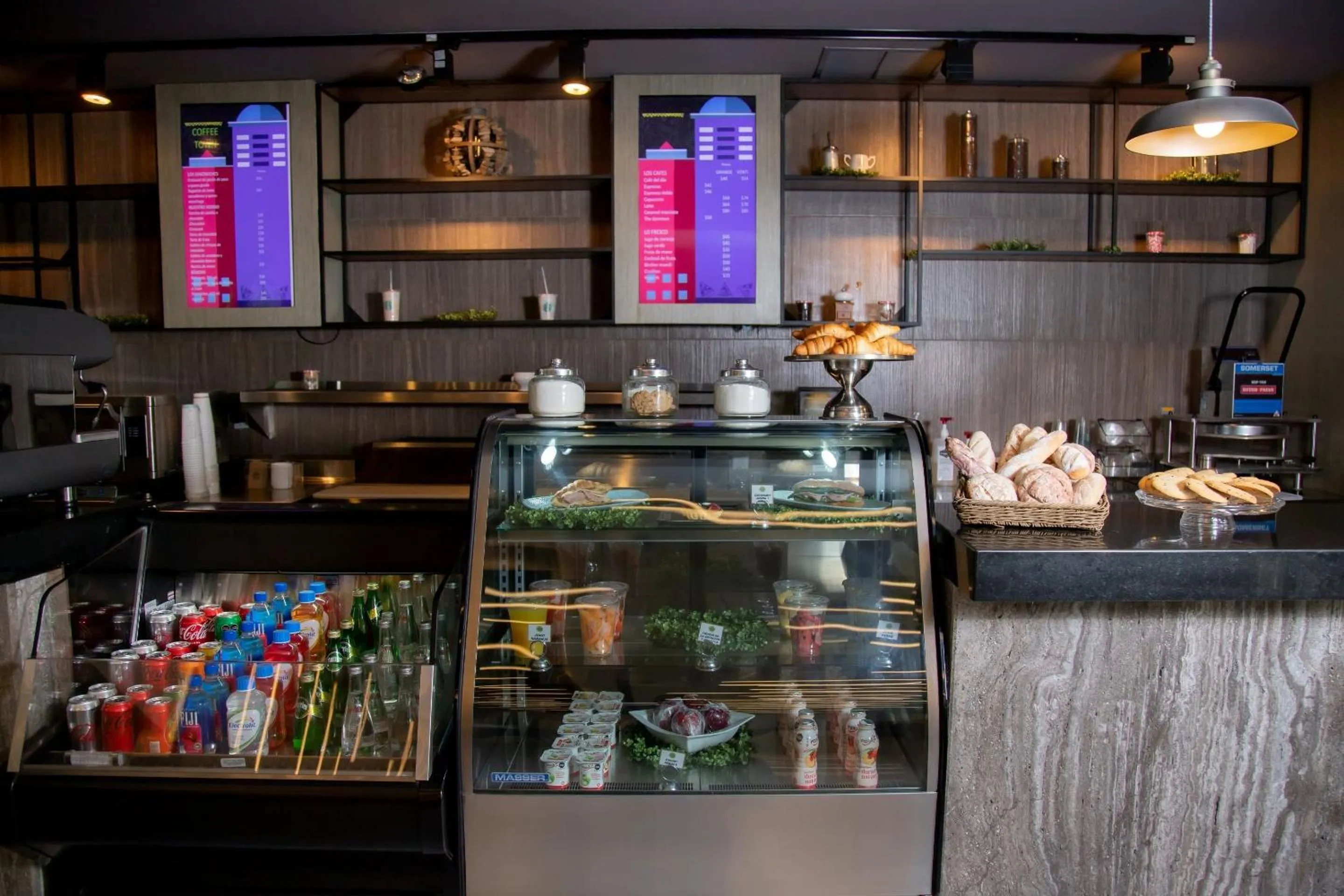 Coffee/tea facilities in Camino Real Fashion Drive Monterrey