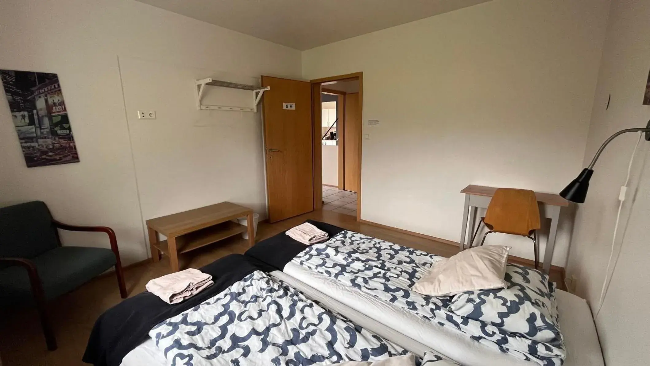 Budget Double or Twin with Private bathroom in Kirkjufell Guesthouse and Apartments Budget Double or Twin with Private bathroom in Kirkjufell Guesthouse and Apartments