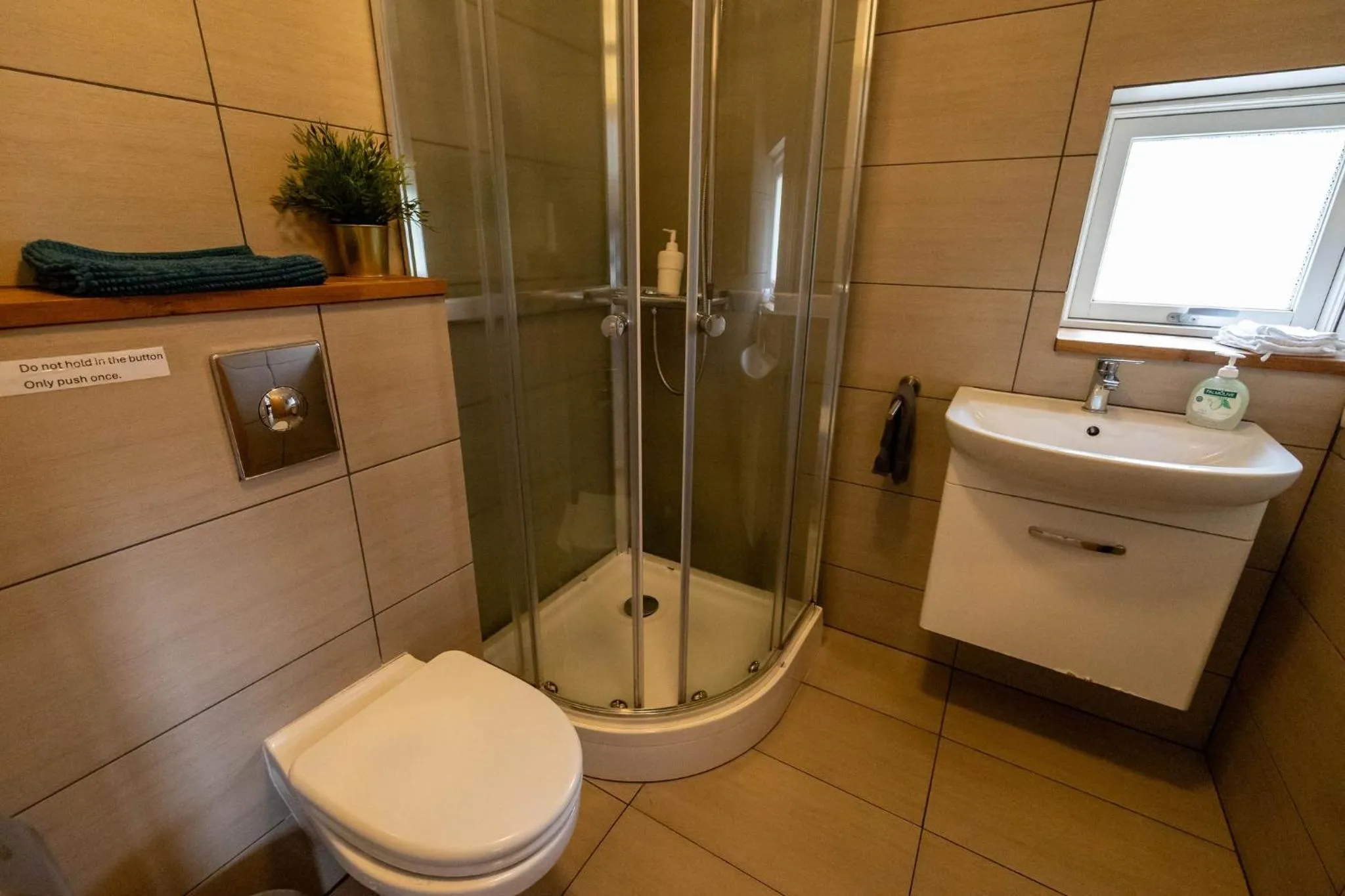 Bathroom in Kirkjufell Guesthouse and Apartments