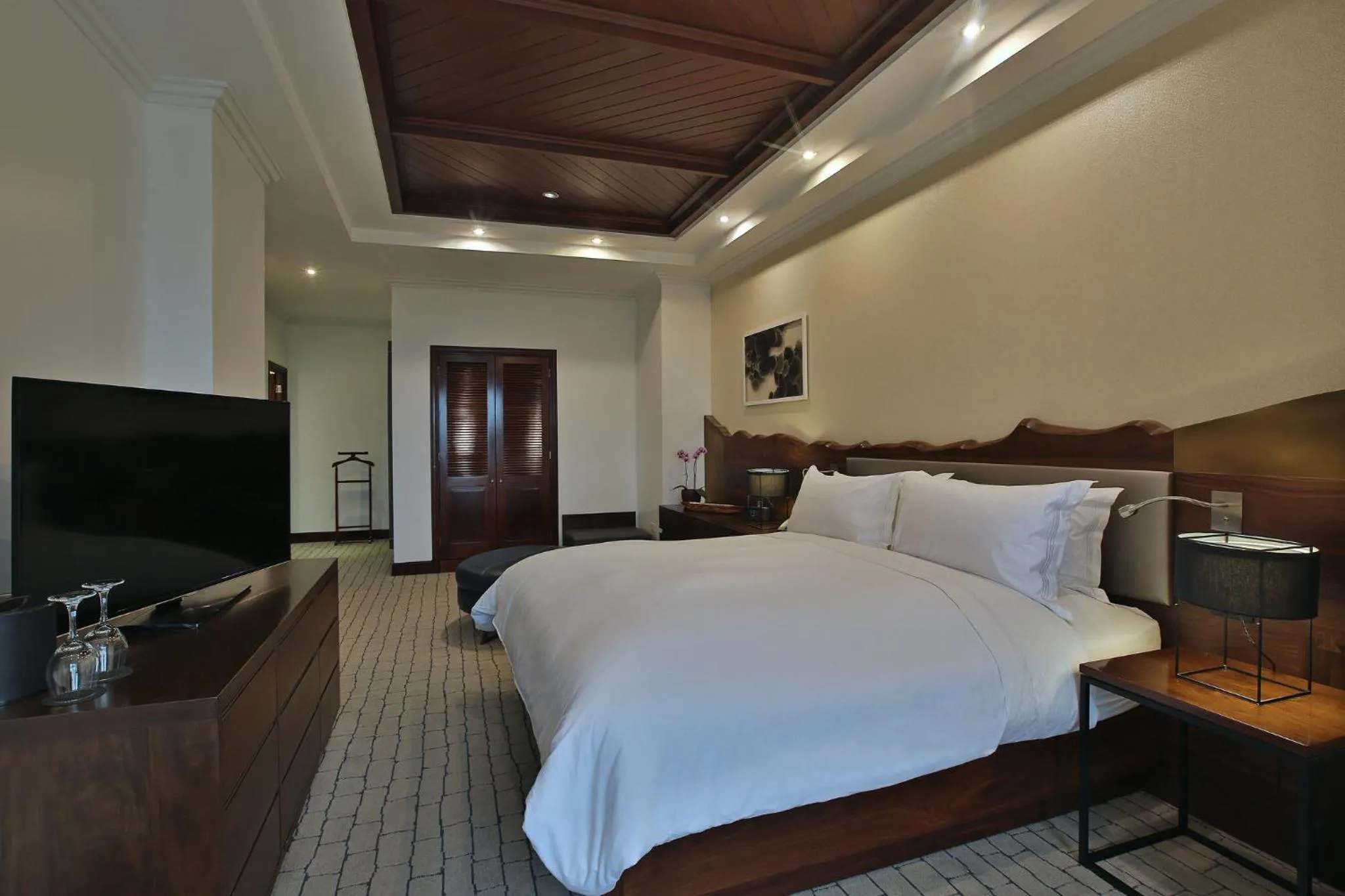 Photo of the whole room, Bed in Intercontinental Real Guatemala by IHG