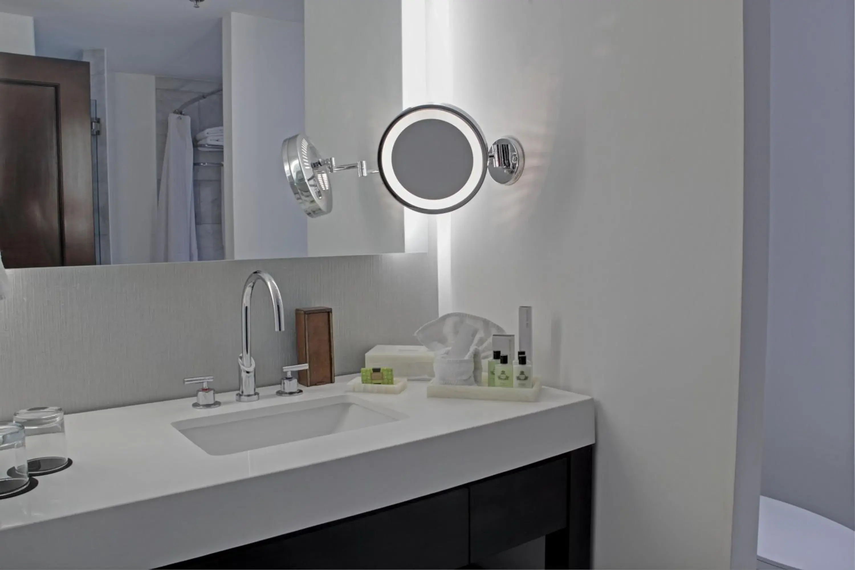 Premium King Room with City View - single occupancy - High Floor in Intercontinental Real Guatemala by IHG Premium King Room with City View - single occupancy - High Floor in Intercontinental Real Guatemala by IHG