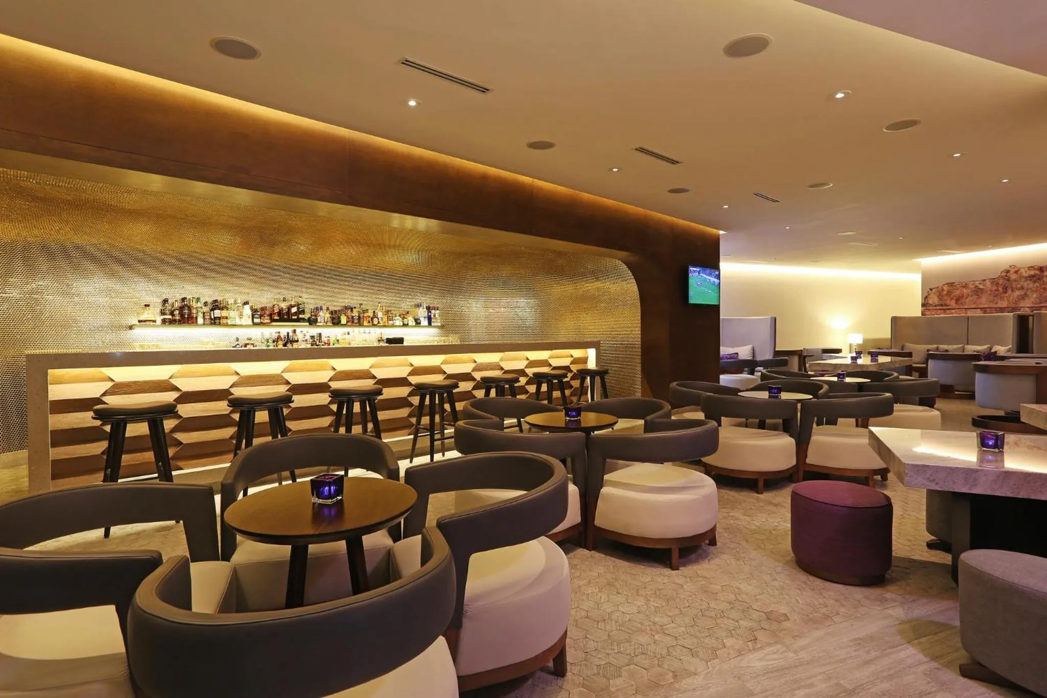 Lounge or bar in Intercontinental Real Guatemala by IHG