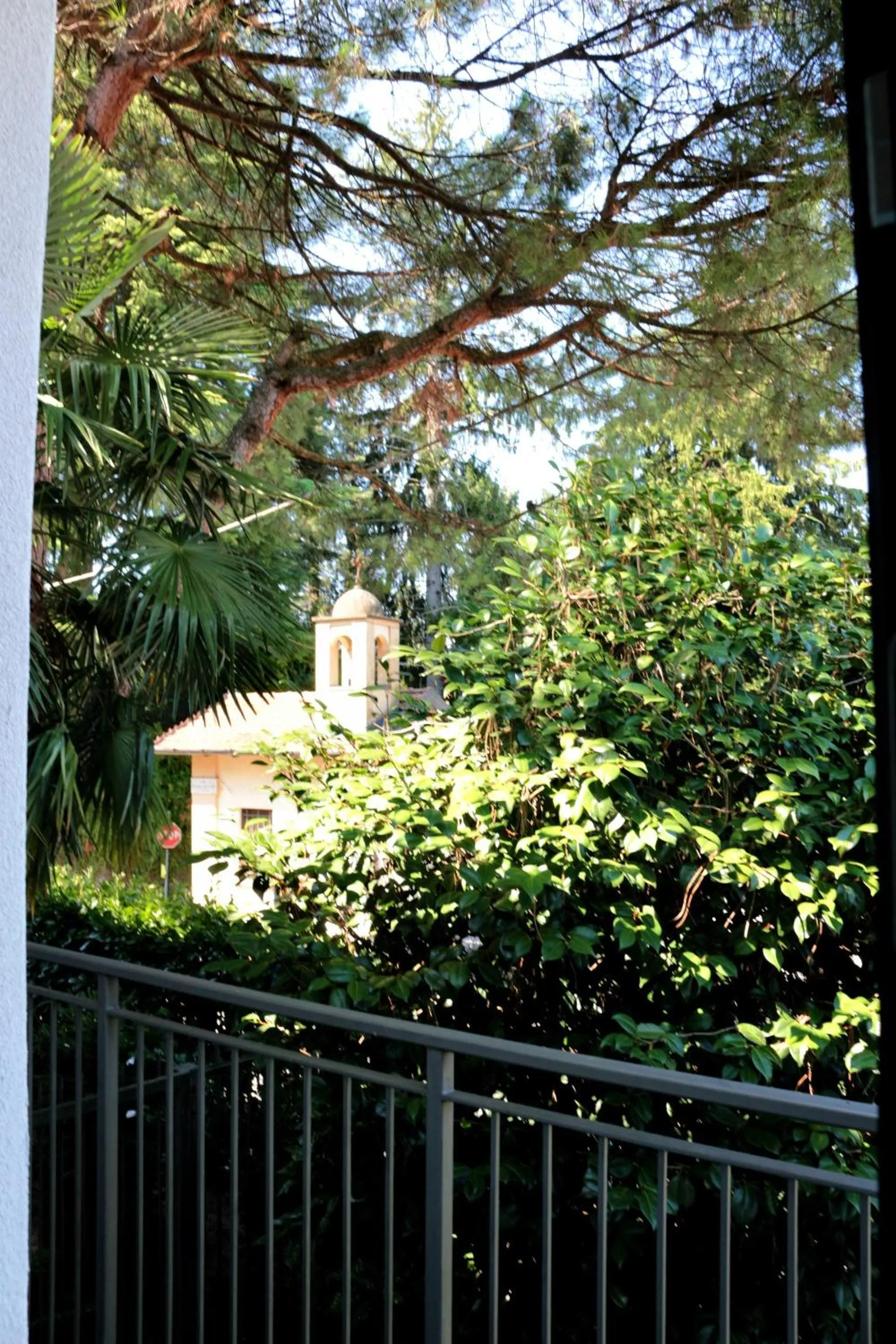 Property building in Paradeisos Residence Sas