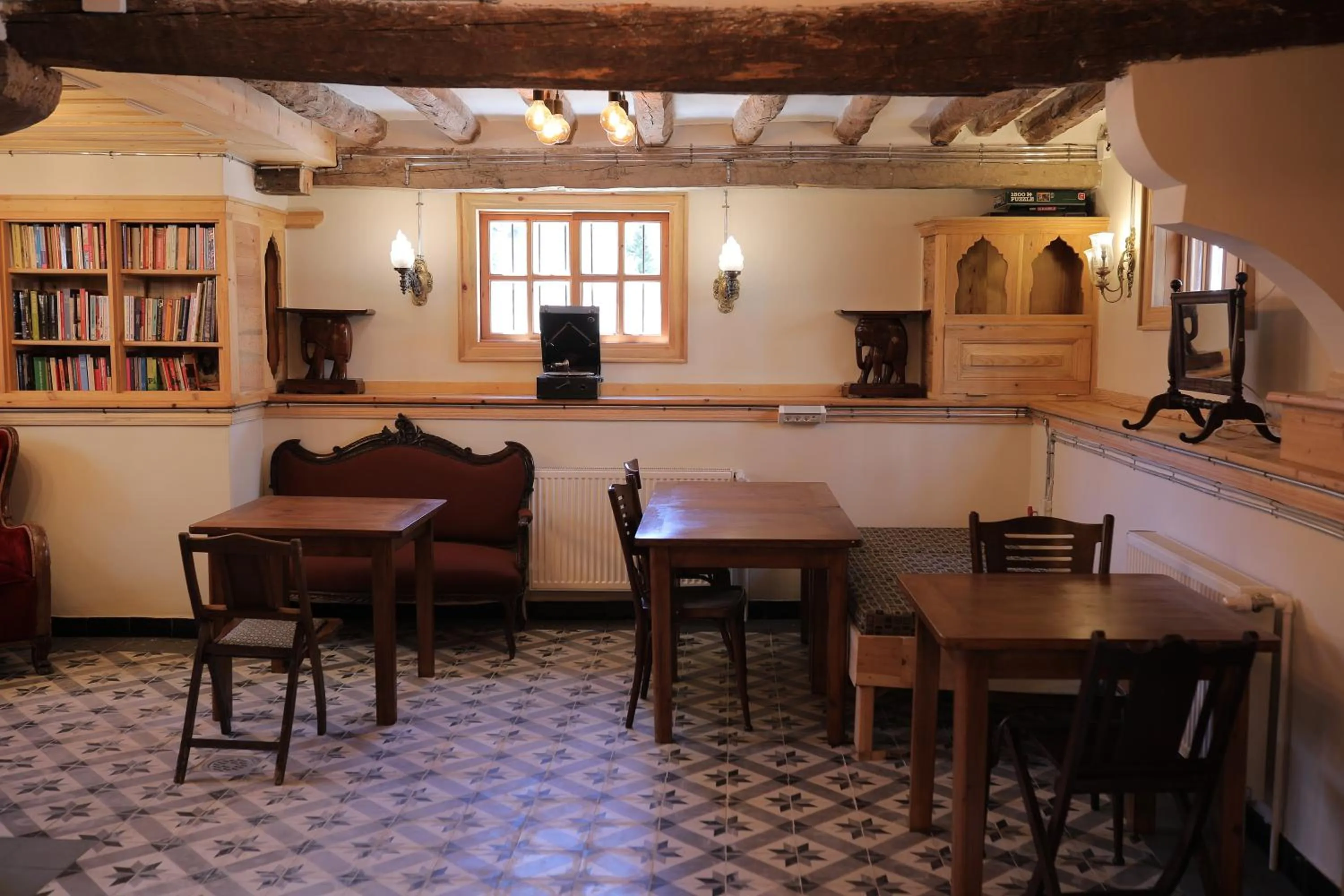 Communal lounge/ TV room in Melekli Konak