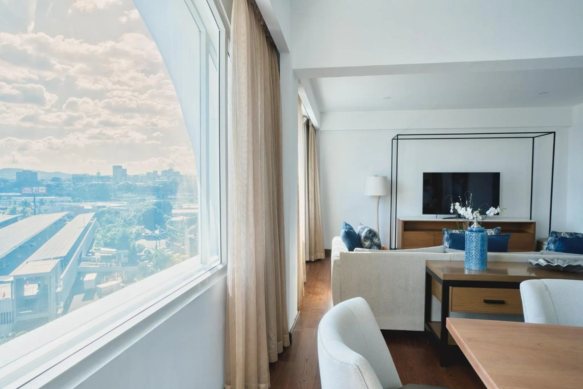 Photo of the whole room in Real Intercontinental San Salvador by IHG