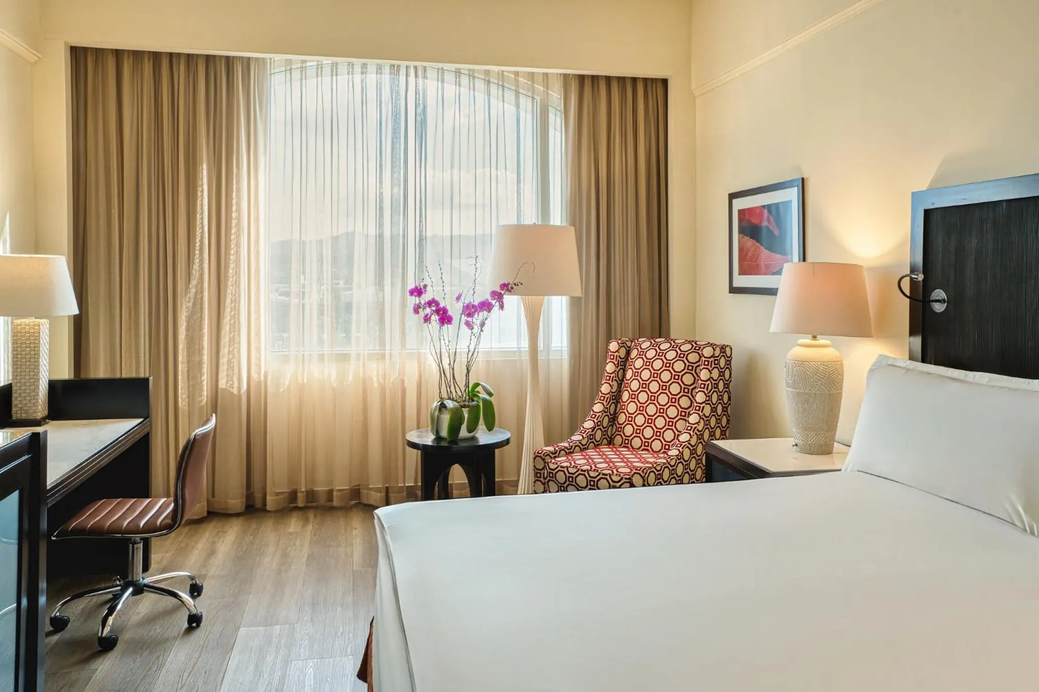 Photo of the whole room, Bed in Real Intercontinental San Salvador by IHG