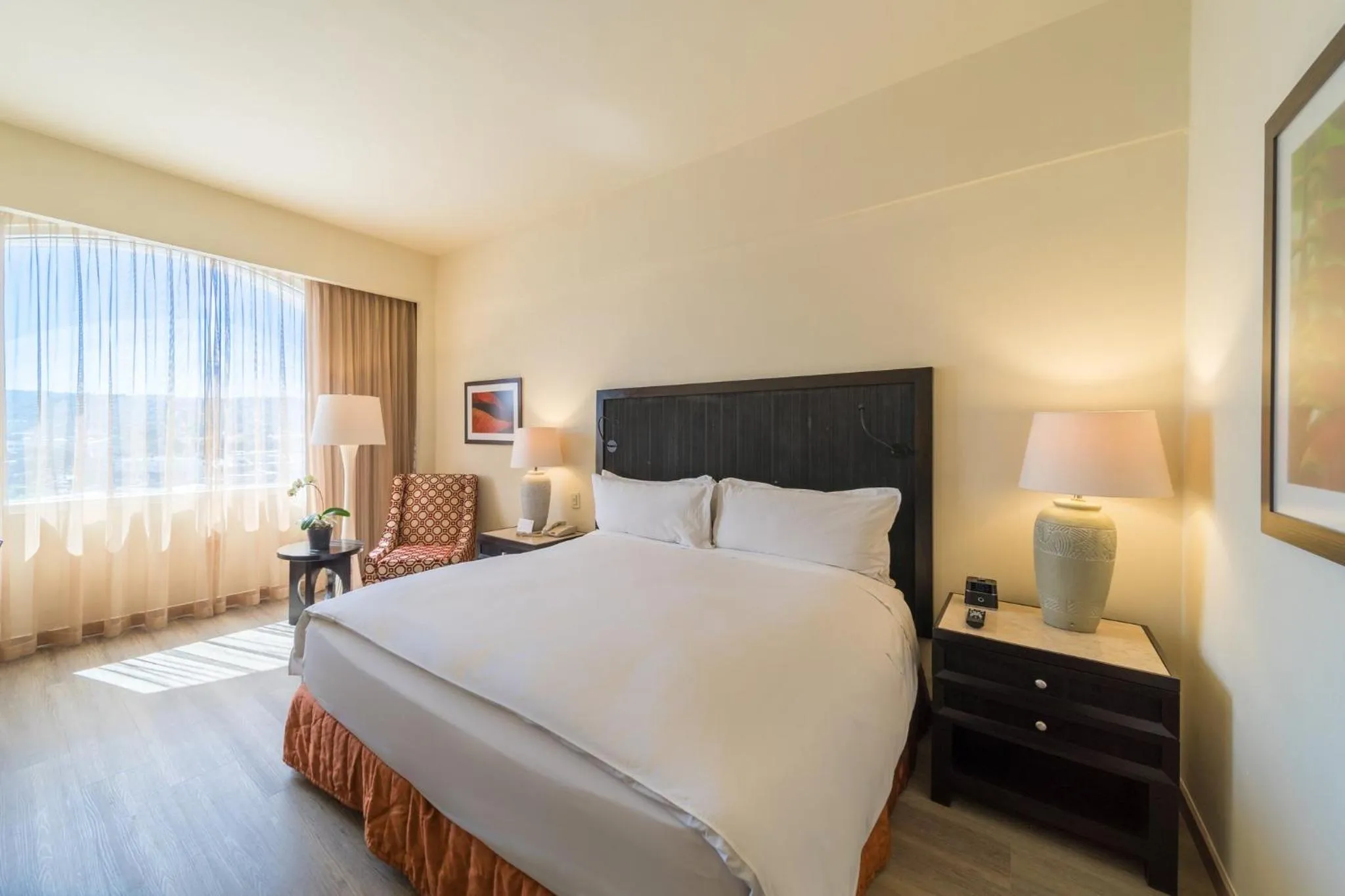 Photo of the whole room, Bed in Real Intercontinental San Salvador by IHG