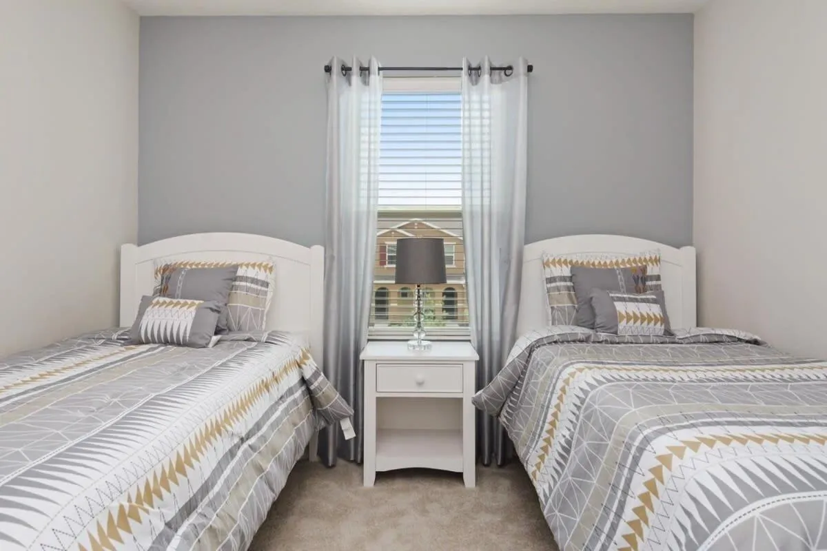 Bed in Family Friendly Four Bedrooms 5147A