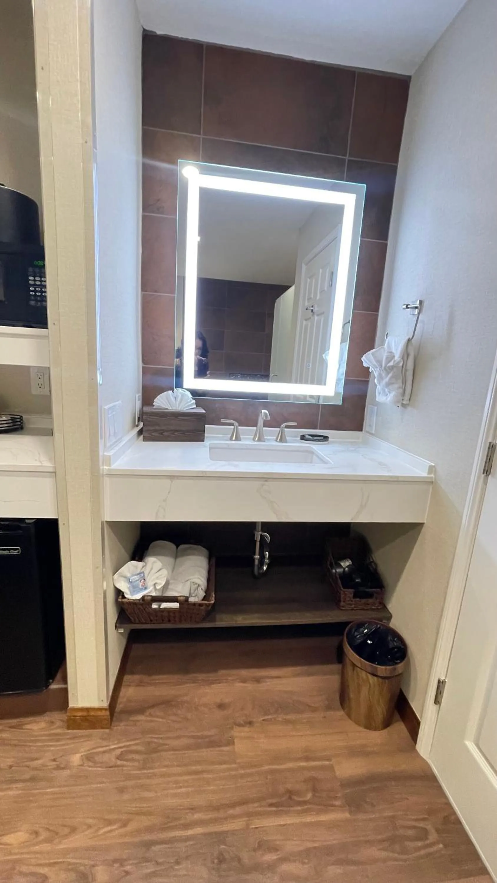 wardrobe in Old Town Inn