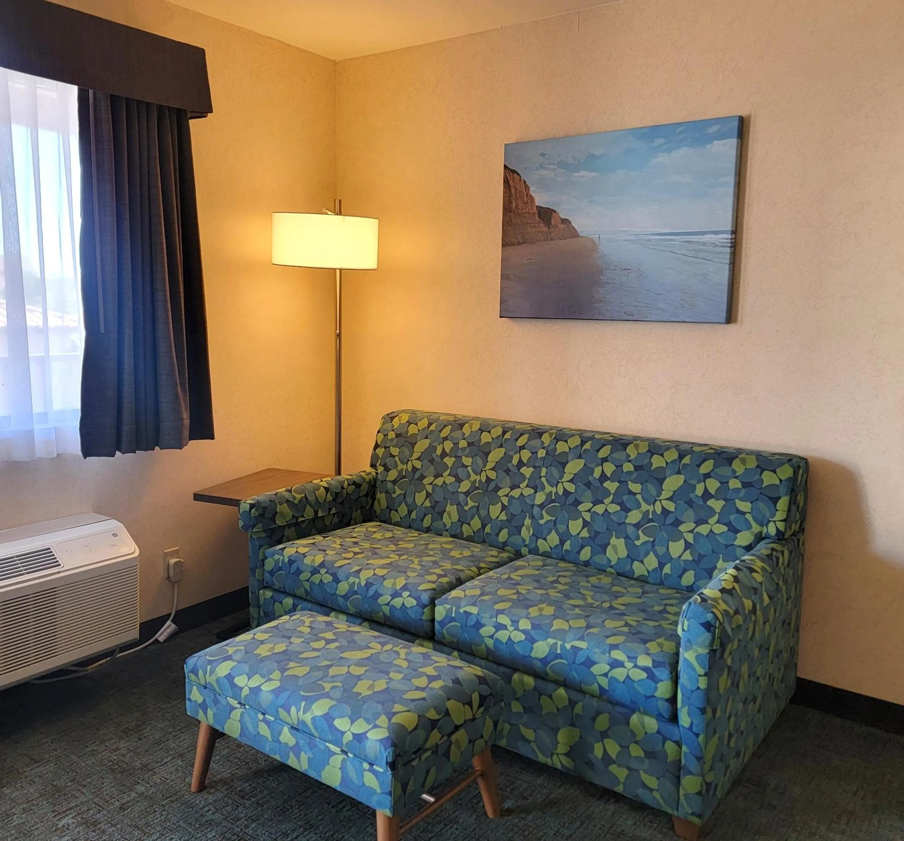 Seating area in Old Town Inn