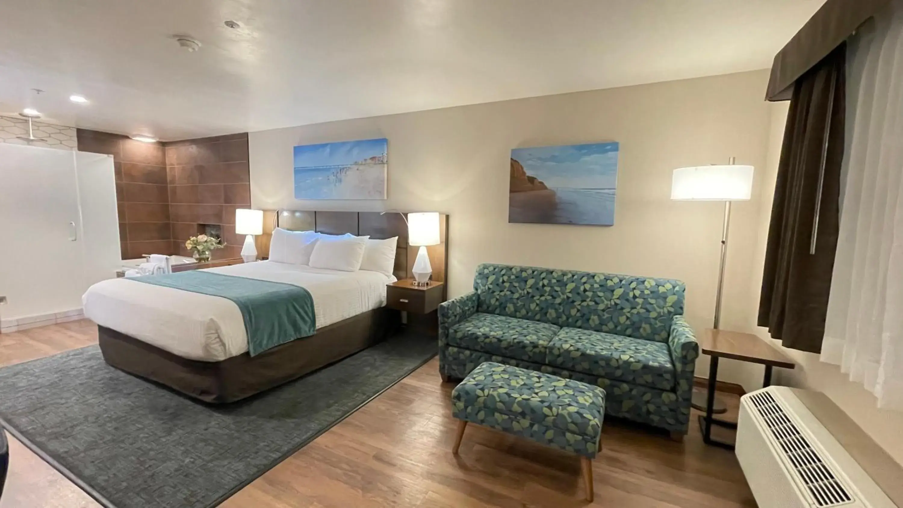 Bedroom, Bed in Old Town Inn Bedroom, Bed in Old Town Inn