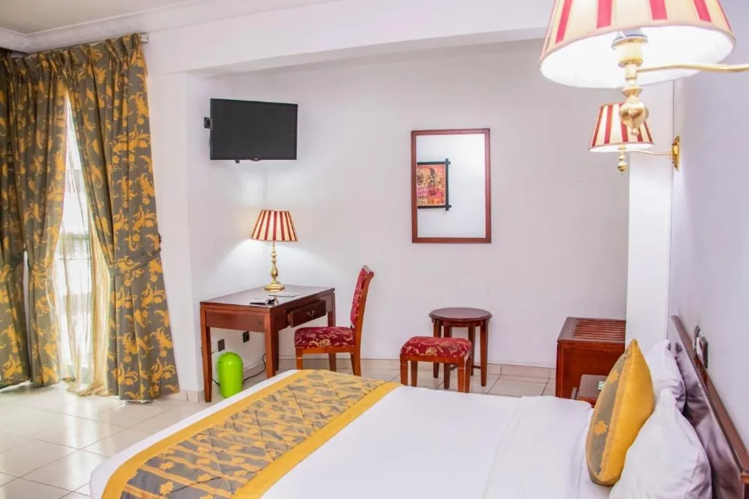 Bed in Hôtel Prince De Galles