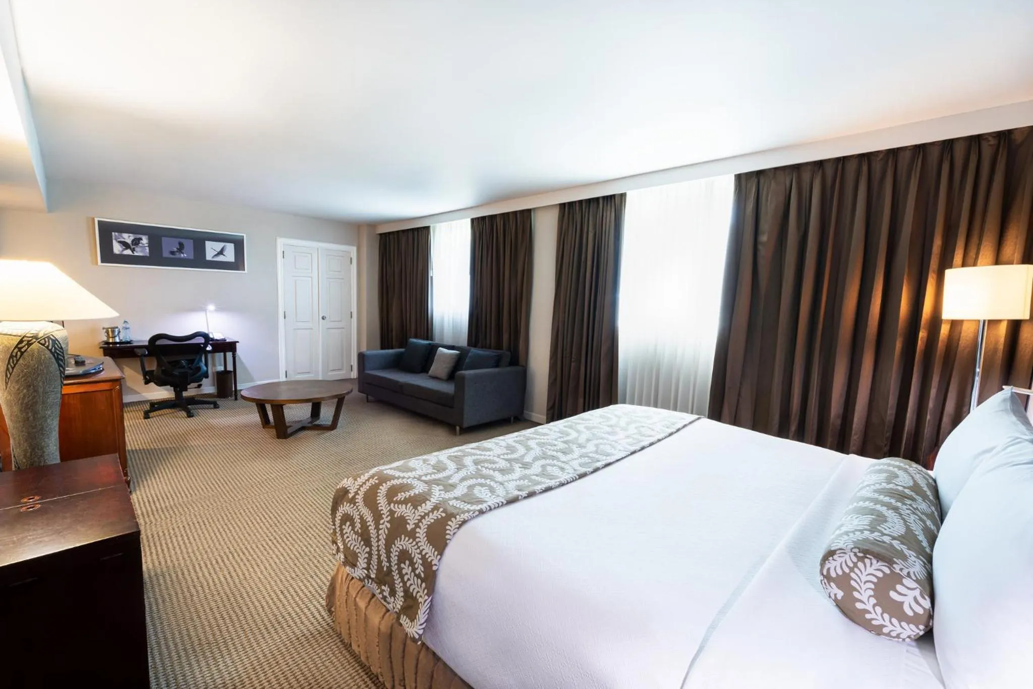 Bedroom, Bed in Crowne Plaza Managua by IHG