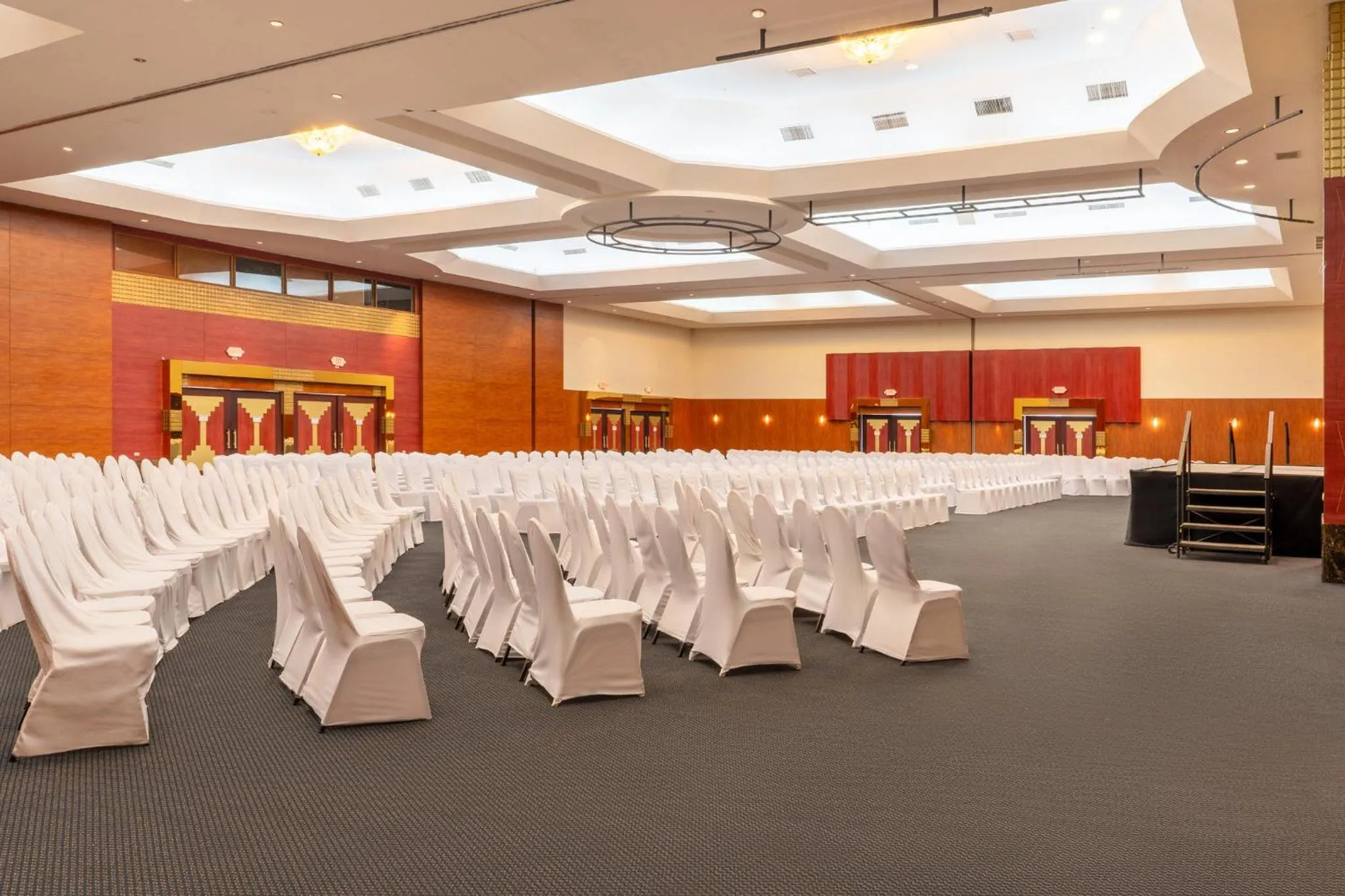 Meeting/conference room in Crowne Plaza Managua by IHG