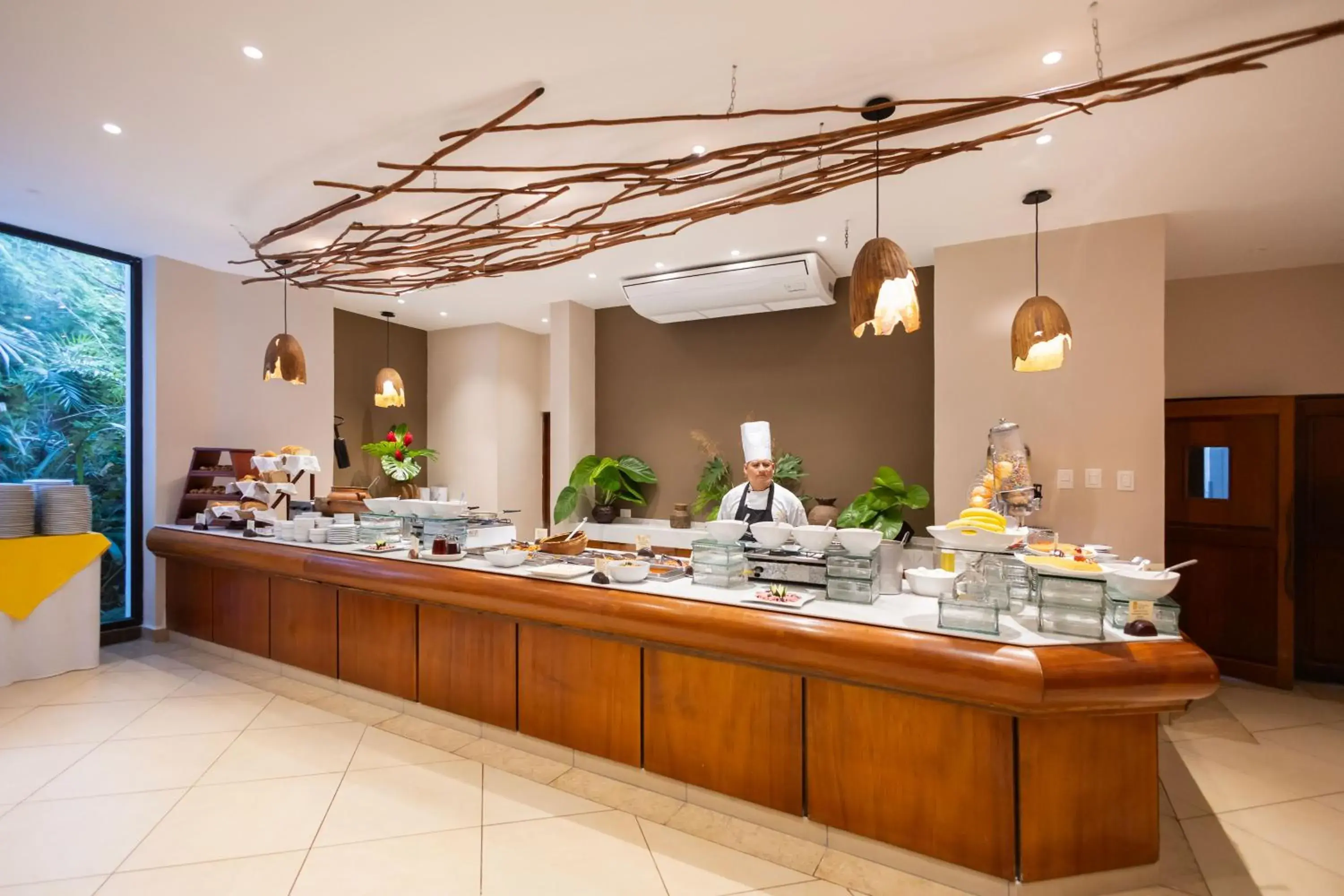 Restaurant/places to eat in Camino Real Tikal Restaurant/places to eat in Camino Real Tikal