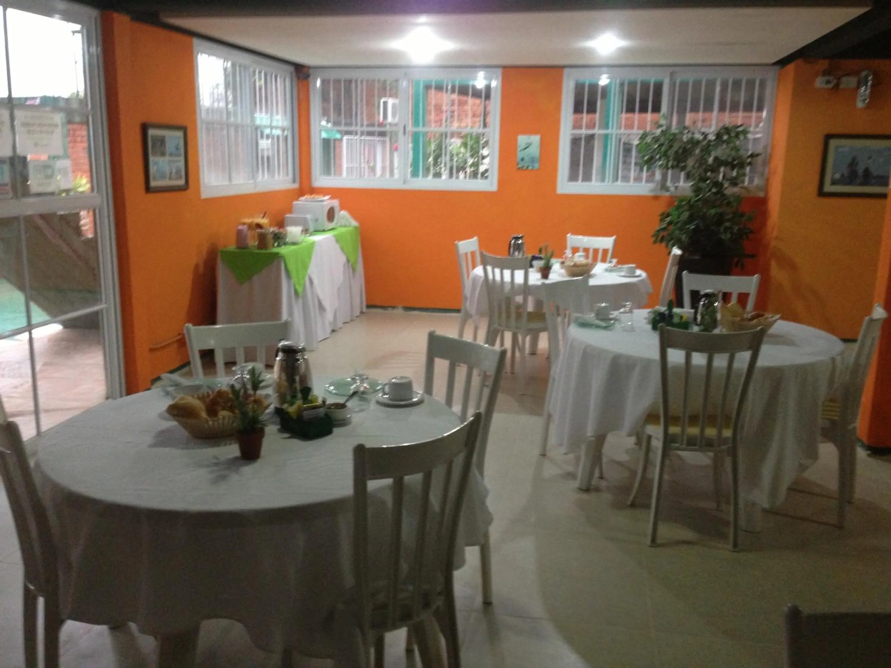 Restaurant/places to eat in Iguassu Flower Garden