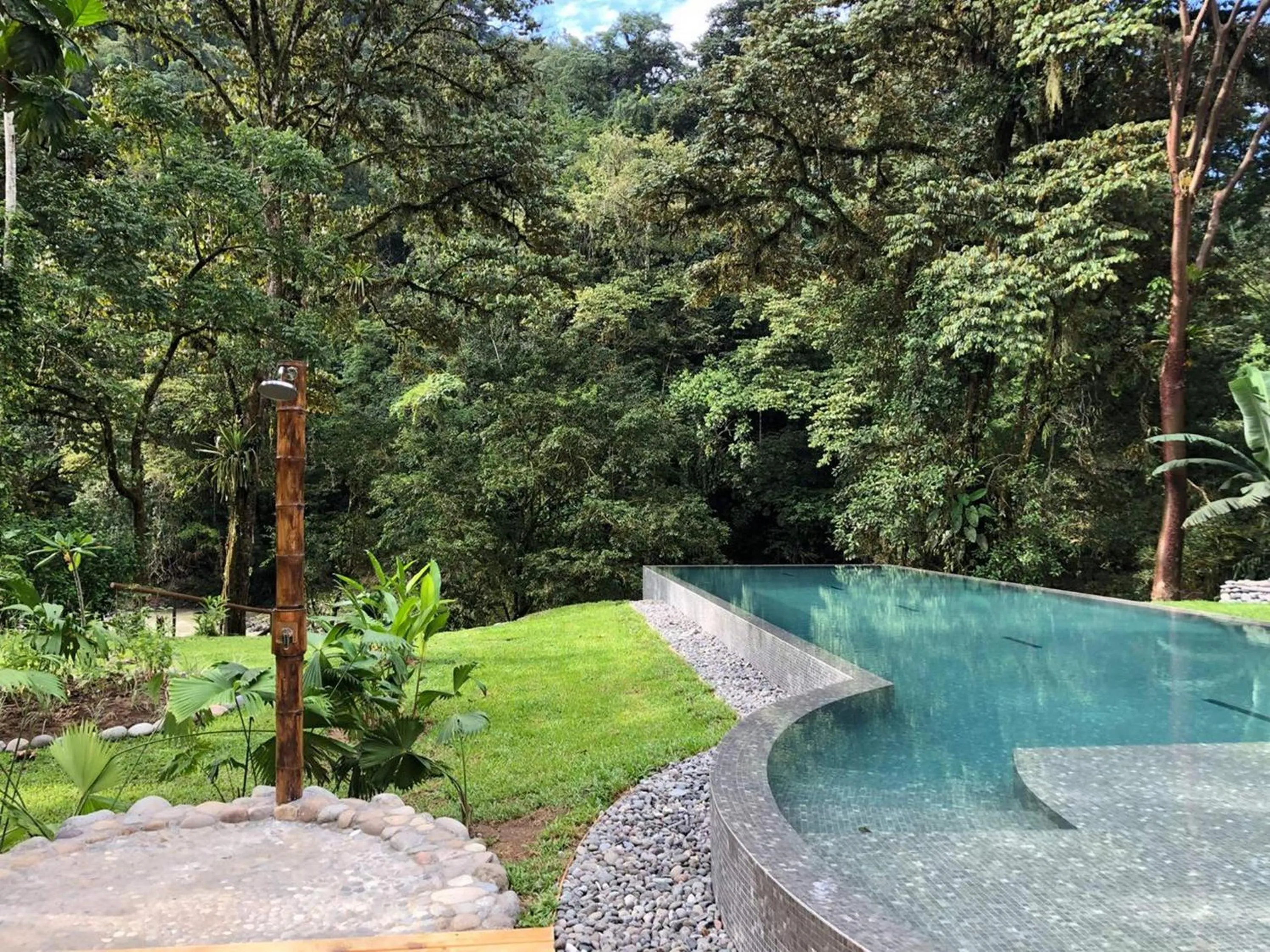Swimming pool in Pacuare Lodge by Böëna