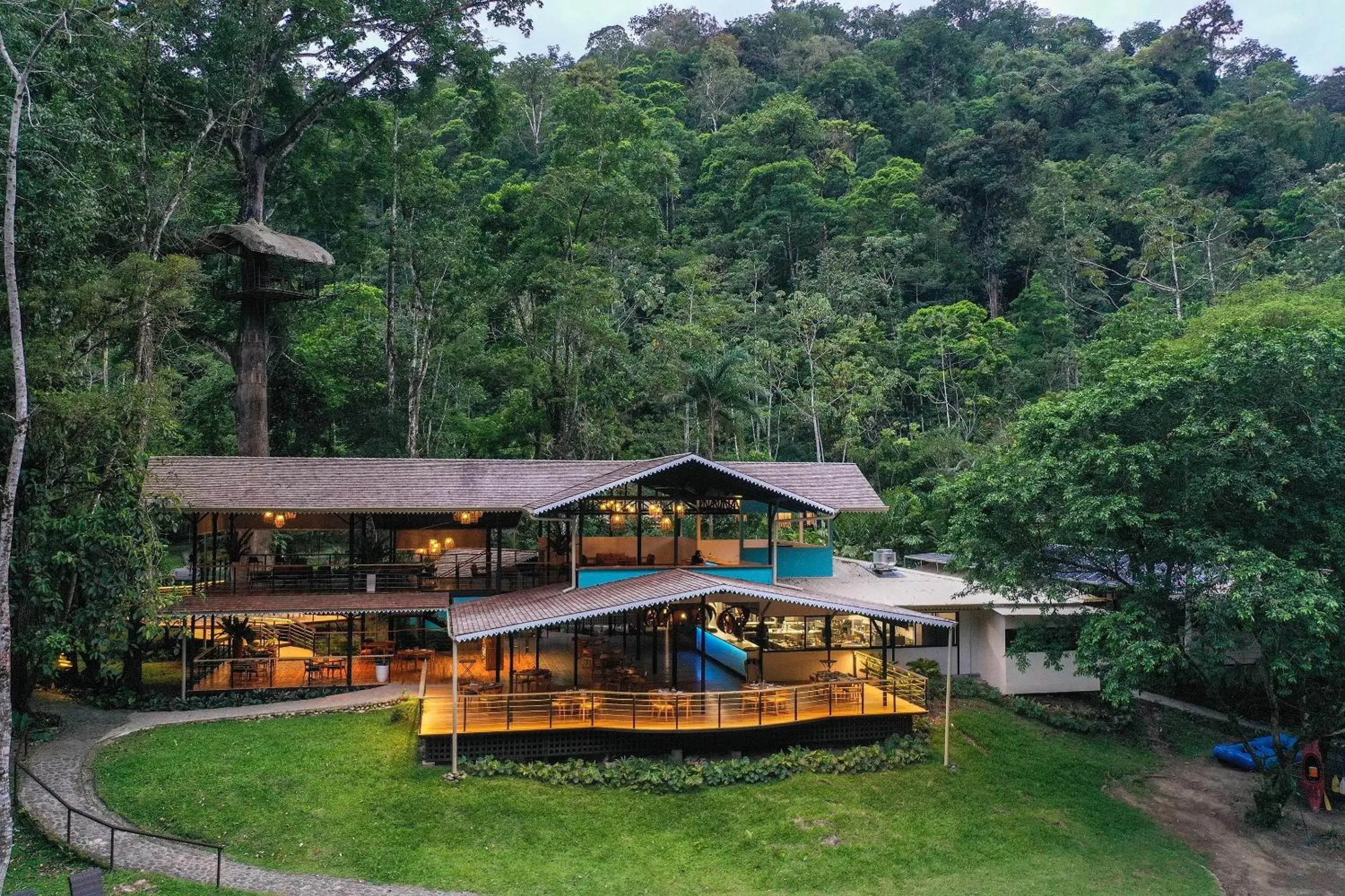 Property building in Pacuare Lodge by Böëna Property building in Pacuare Lodge by Böëna