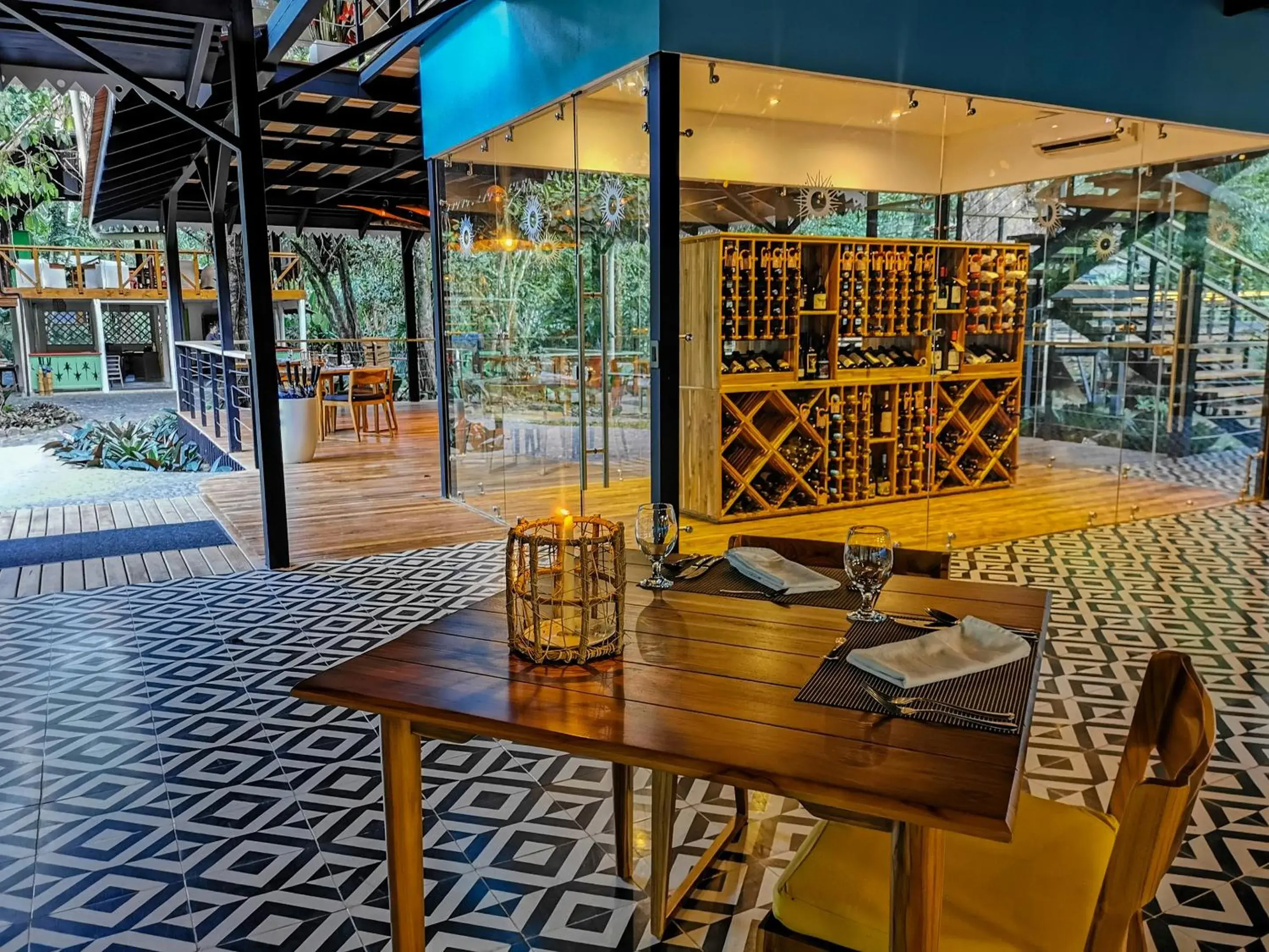 Restaurant/places to eat in Pacuare Lodge by Böëna Restaurant/places to eat in Pacuare Lodge by Böëna