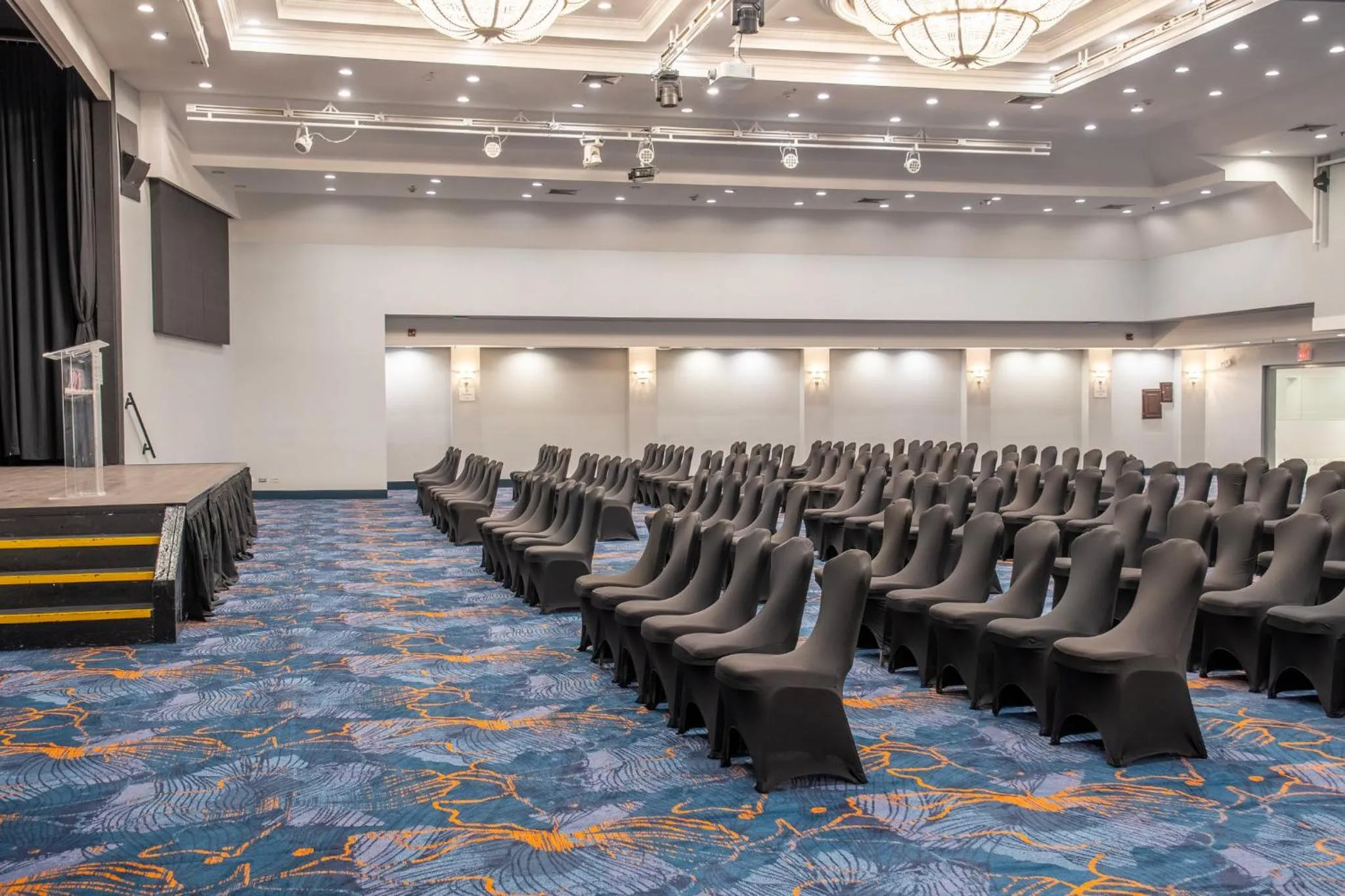 Meeting/conference room in Crowne Plaza San Jose La Sabana by IHG