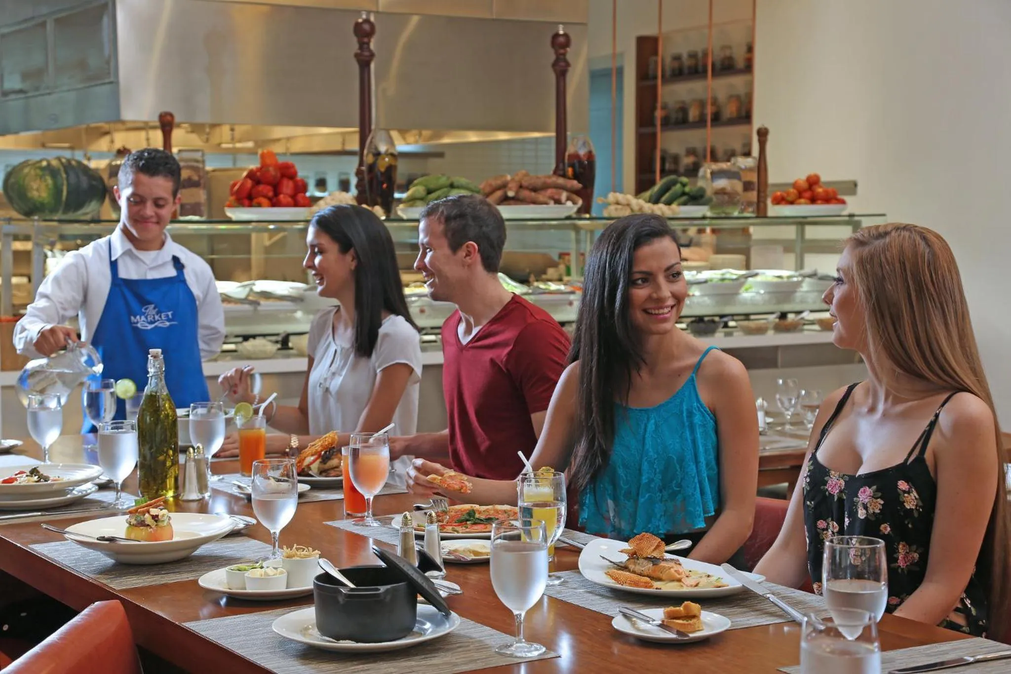 Restaurant/places to eat in InterContinental Tegucigalpa at Multiplaza Mall by IHG