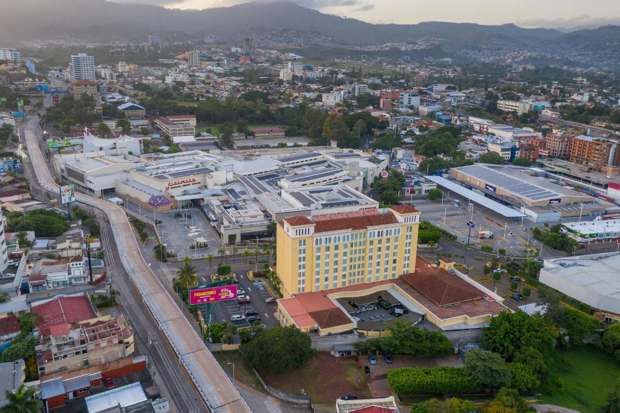 Area and facilities in InterContinental Tegucigalpa at Multiplaza Mall by IHG