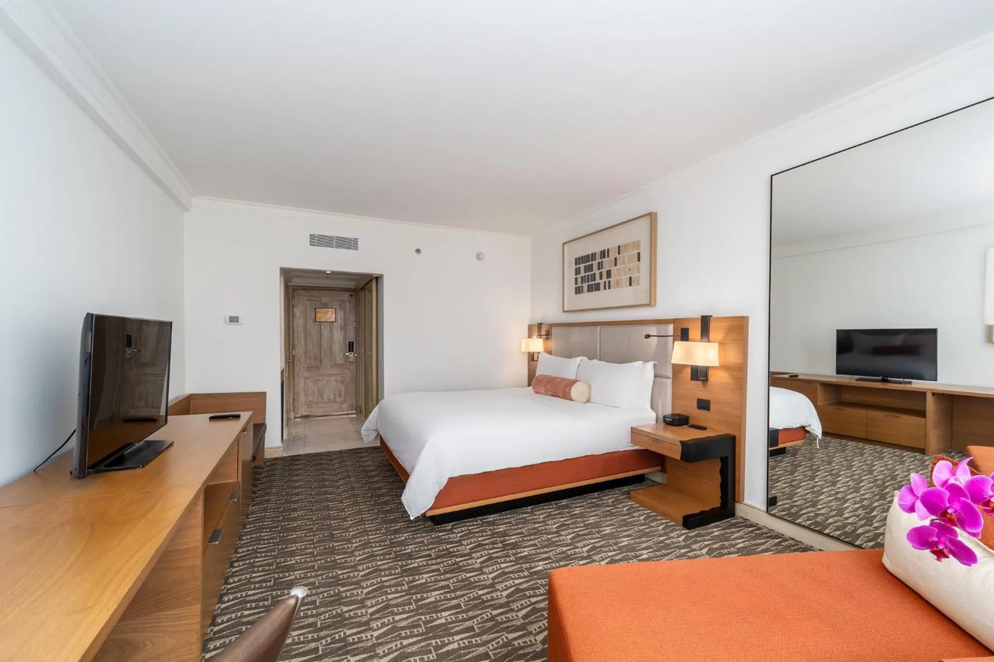 Photo of the whole room, Bed in InterContinental Tegucigalpa at Multiplaza Mall by IHG