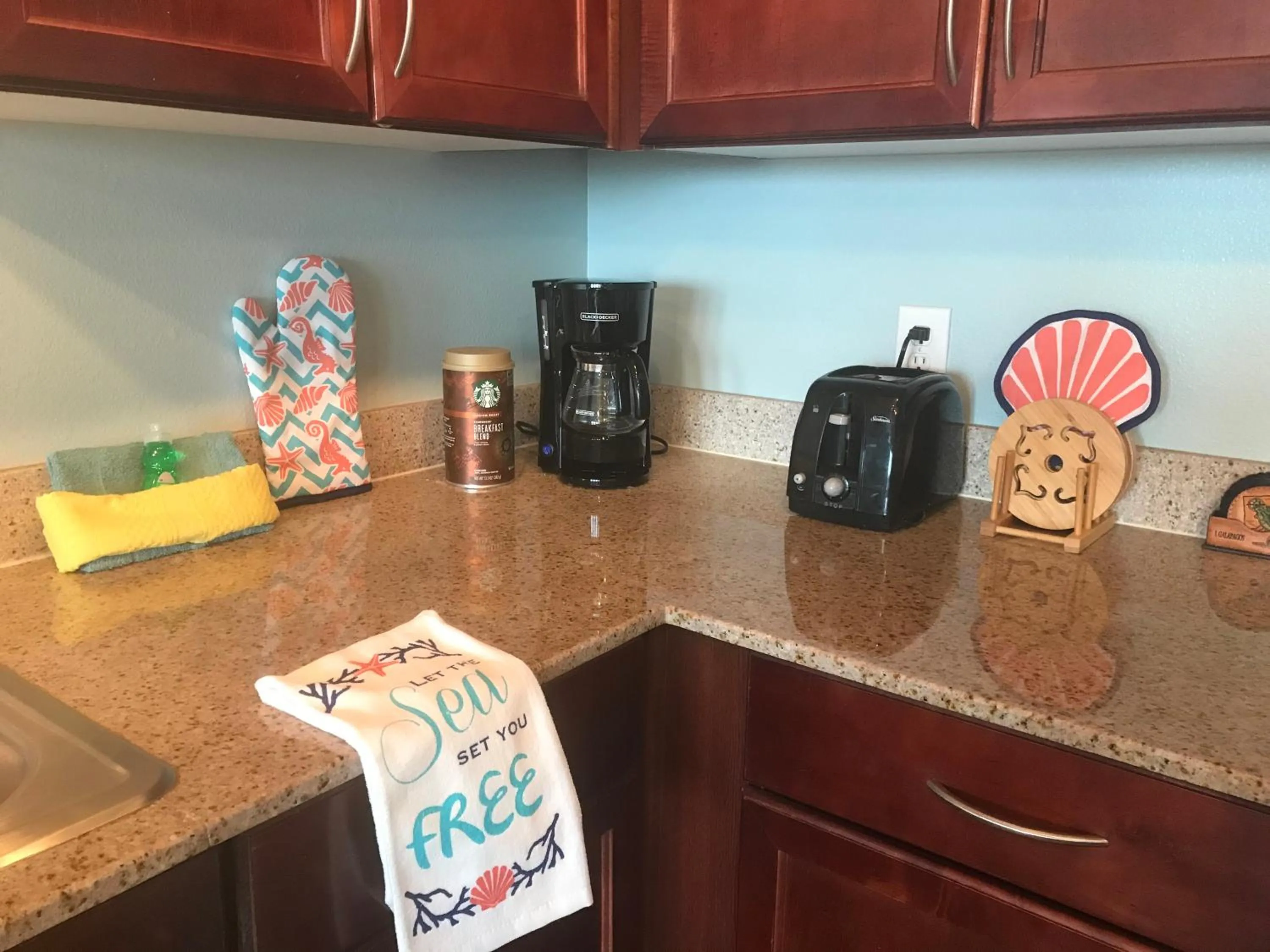 LAKETOWN 5 POOLs STEPS TO BEACH FAMILY FRIENDLY