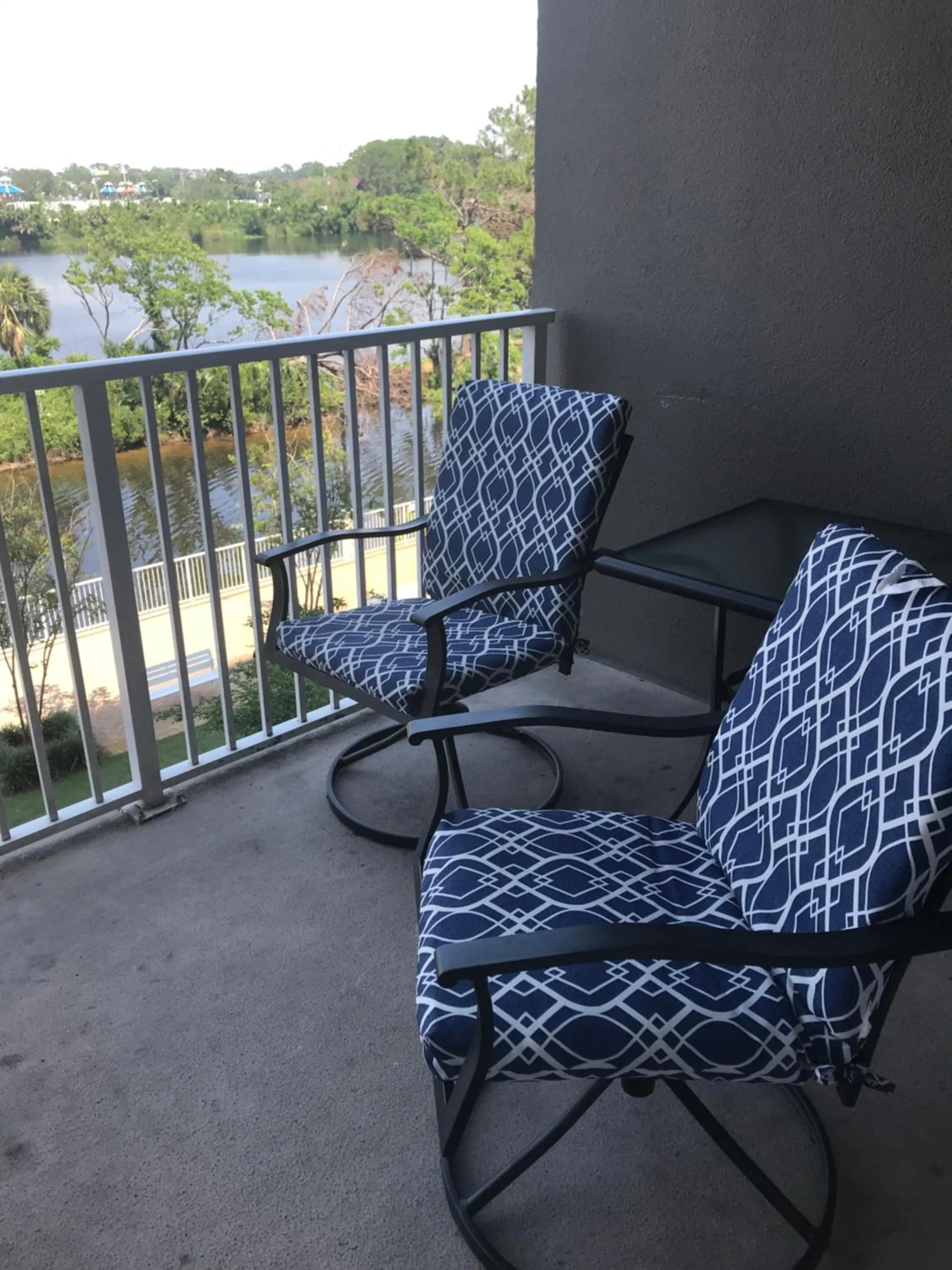 LAKETOWN 5 POOLs STEPS TO BEACH FAMILY FRIENDLY