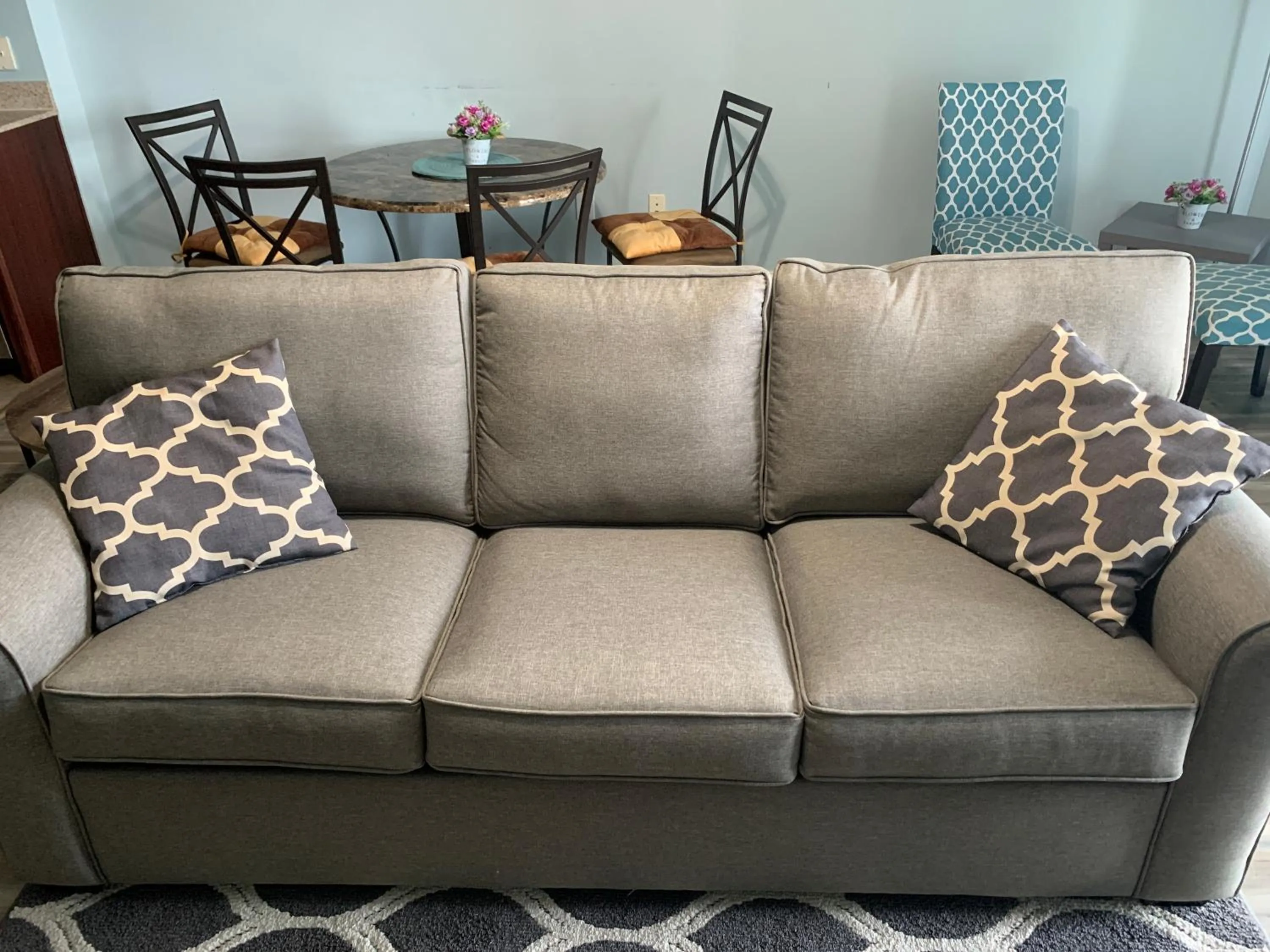 LAKETOWN 5 POOLs STEPS TO BEACH FAMILY FRIENDLY