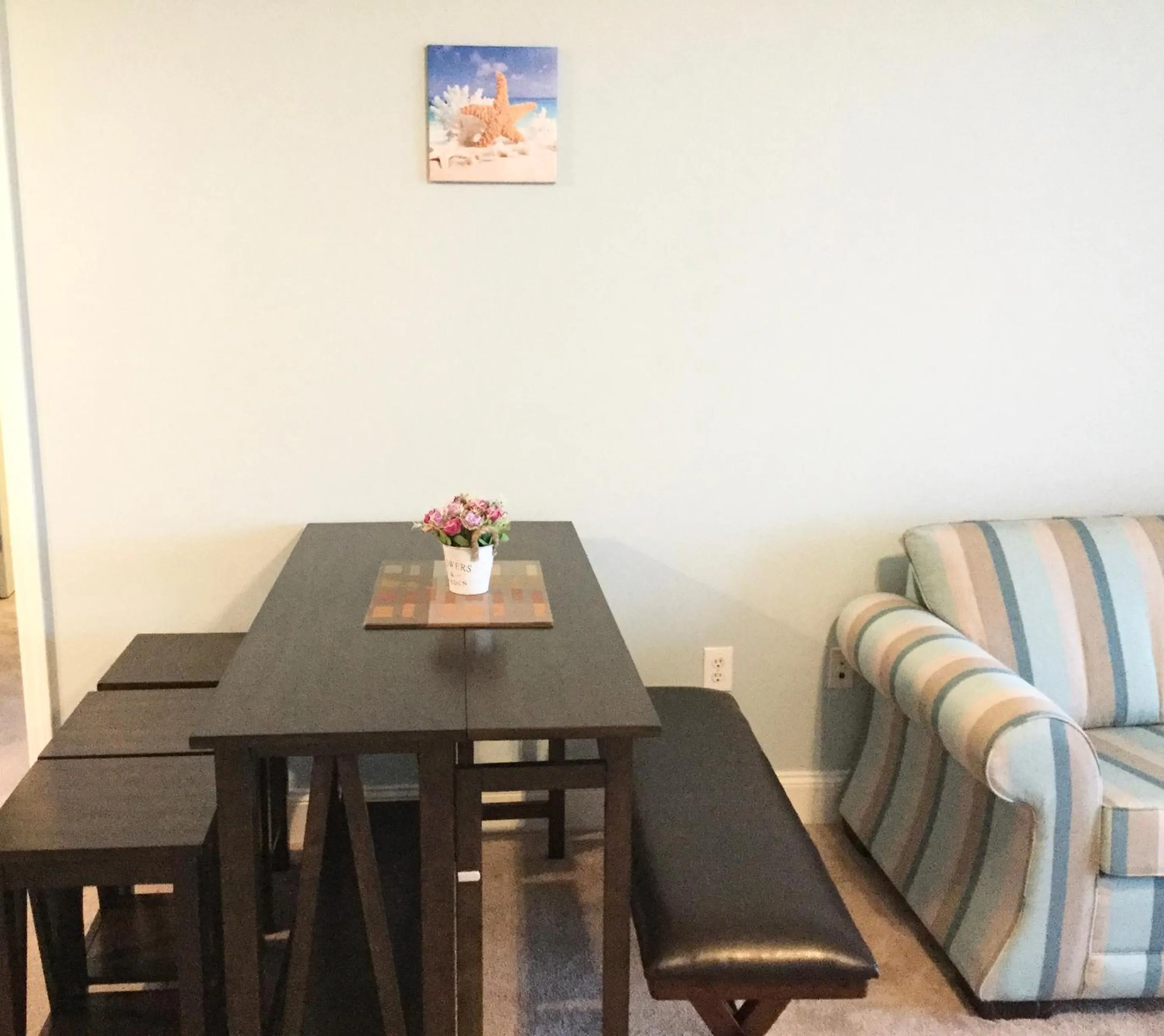 LAKETOWN 5 POOLs STEPS TO BEACH FAMILY FRIENDLY