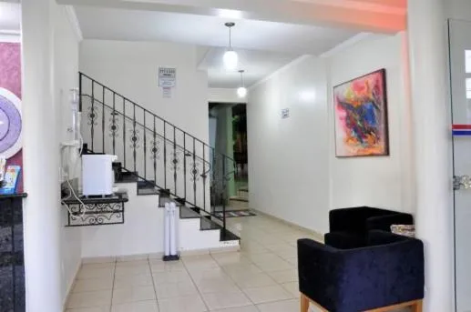 Hotel Carolina 2 - próximo a Universidade de Uberaba uniube - ao Aeroporto Fórum De uberaba - hospital Mario Palmeirio ao Hospital São Marcos e hospital Regional