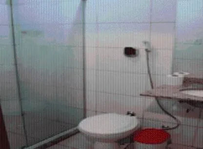 Bathroom in Estalagem Motel (Adult Only)