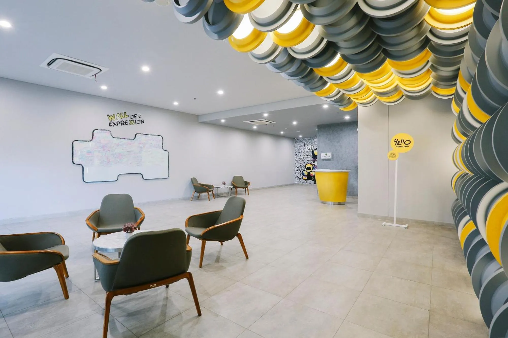 Area and facilities in YELLO Hotel Paskal Bandung