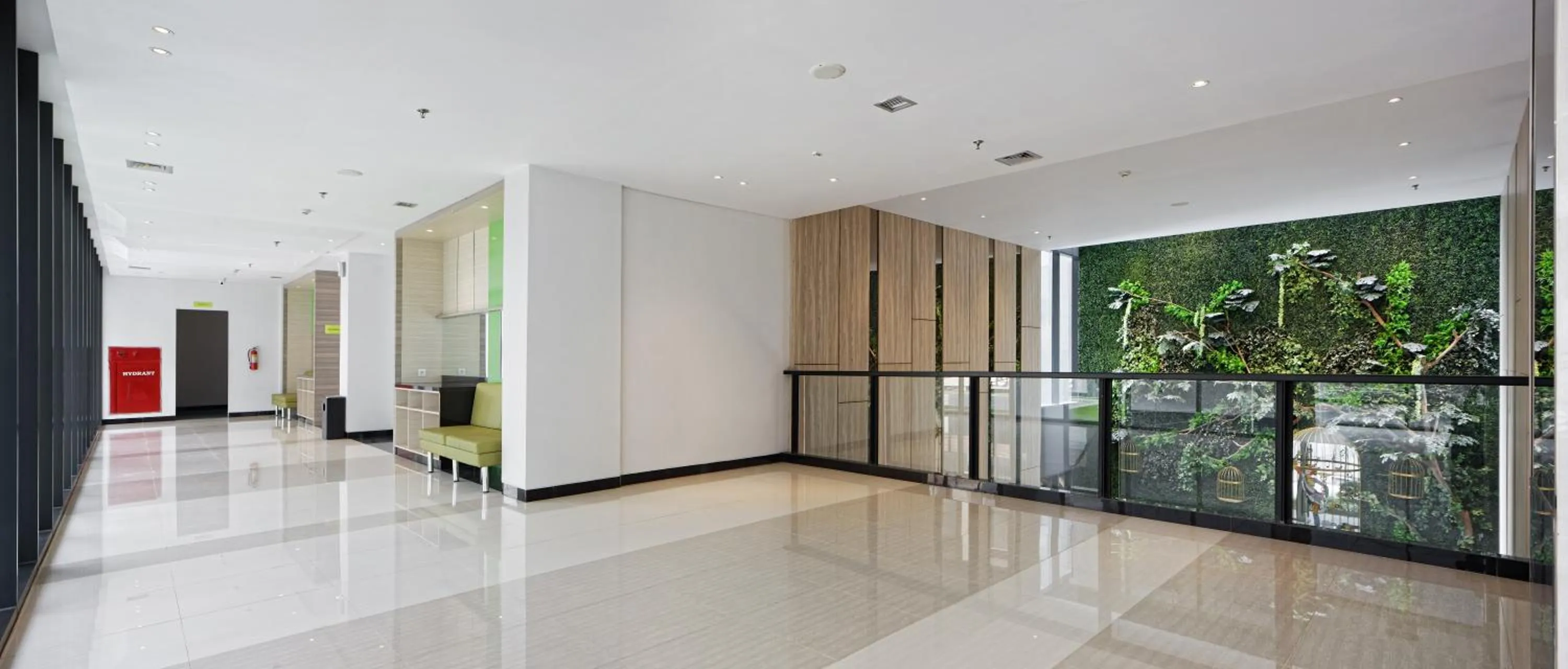 MaxOne Platinum Hayam Wuruk