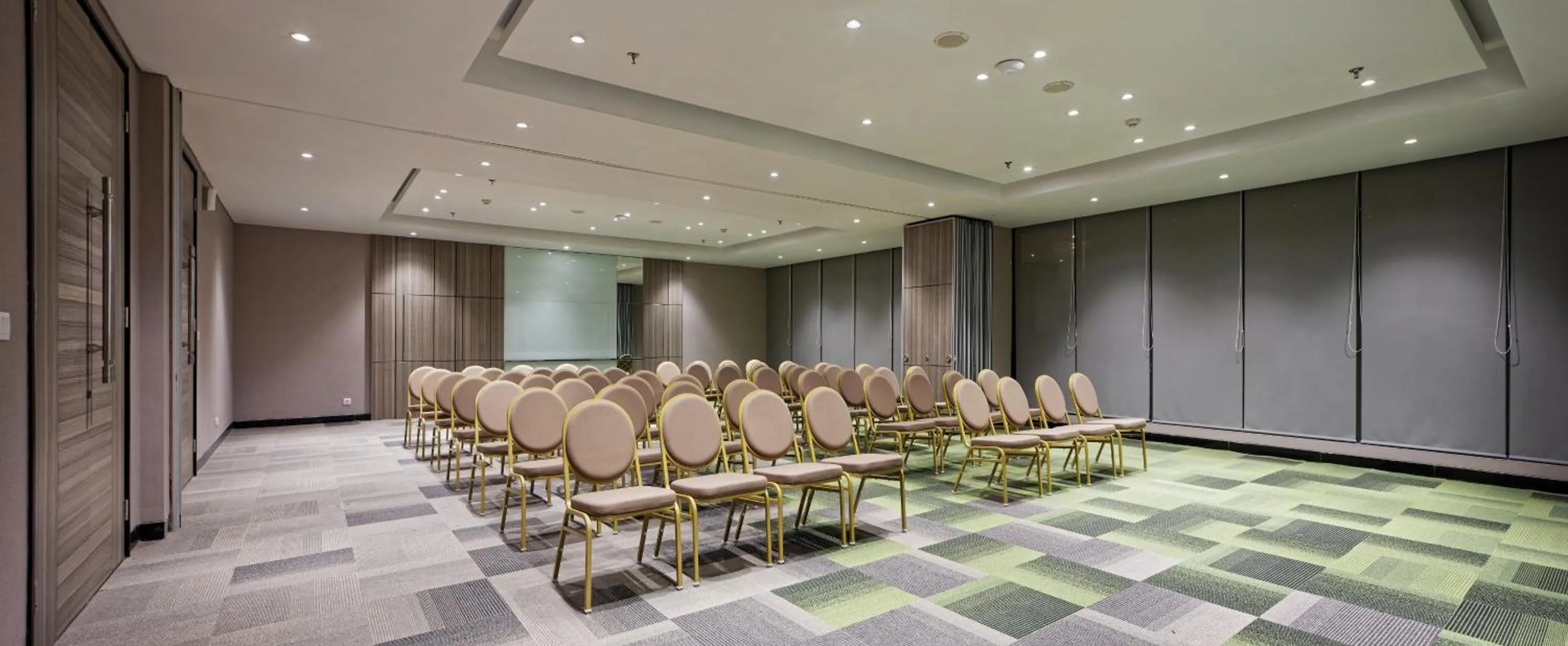 MaxOne Platinum Hayam Wuruk