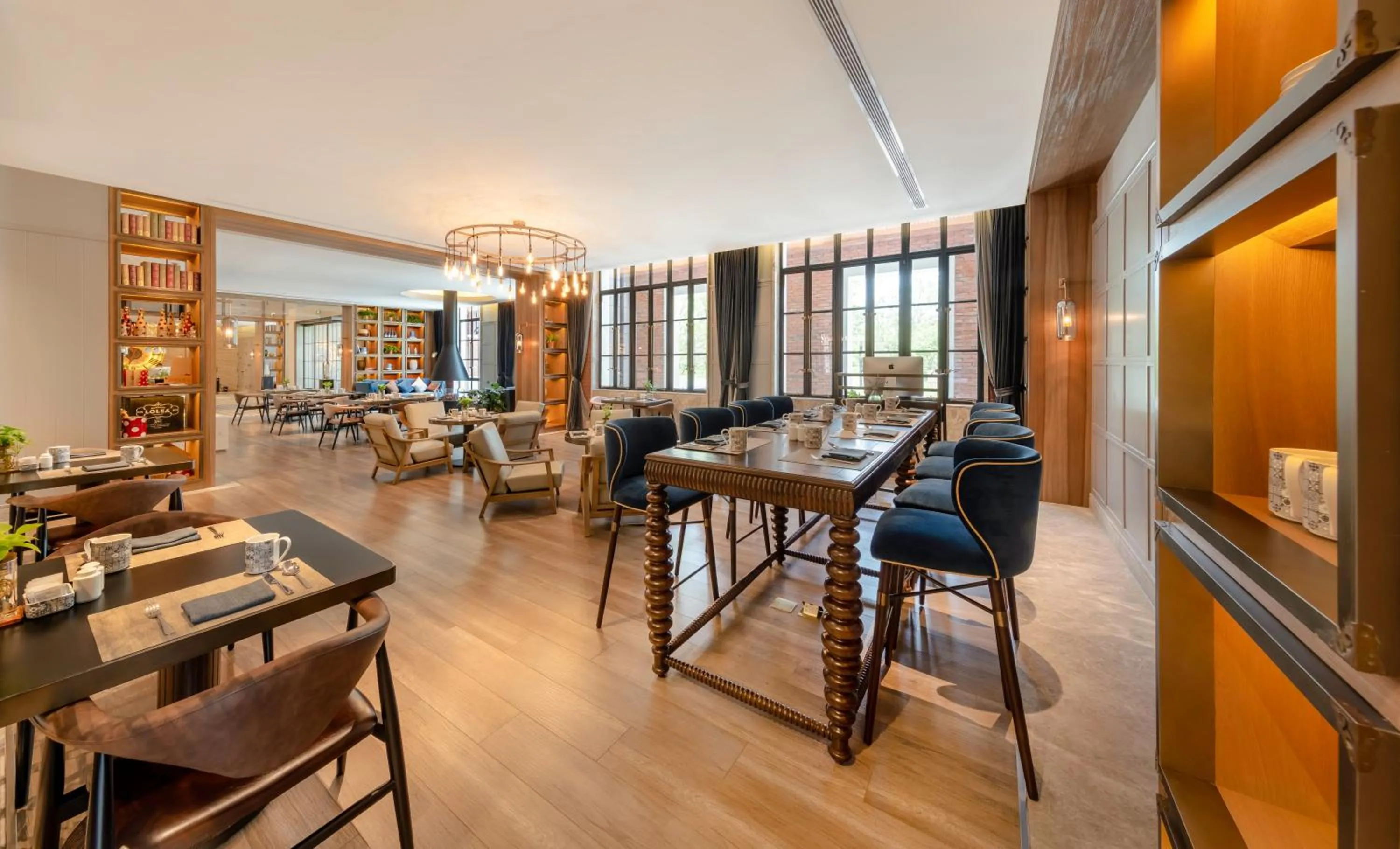 Restaurant/places to eat in Melia Shanghai Parkside