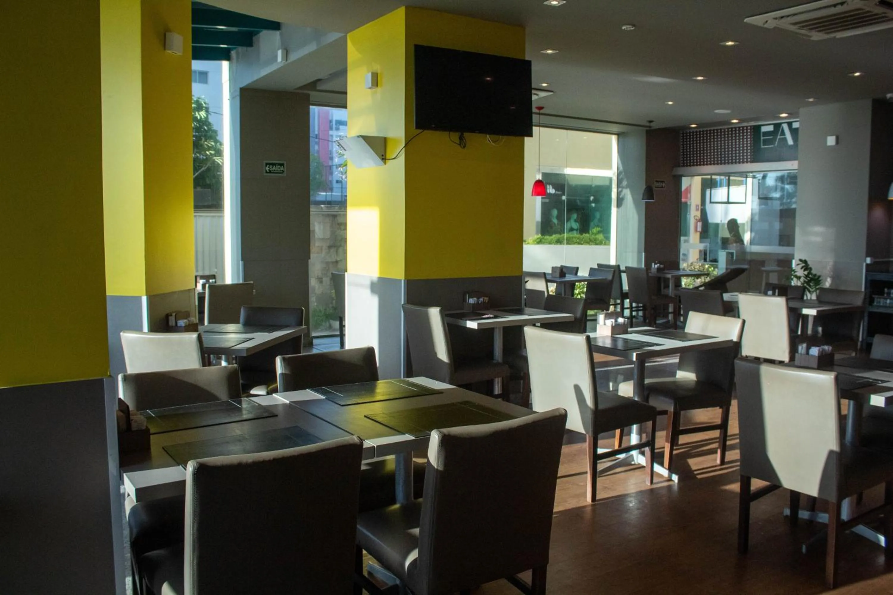 Restaurant/places to eat in Costa Mar Recife Hotel by Atlantica