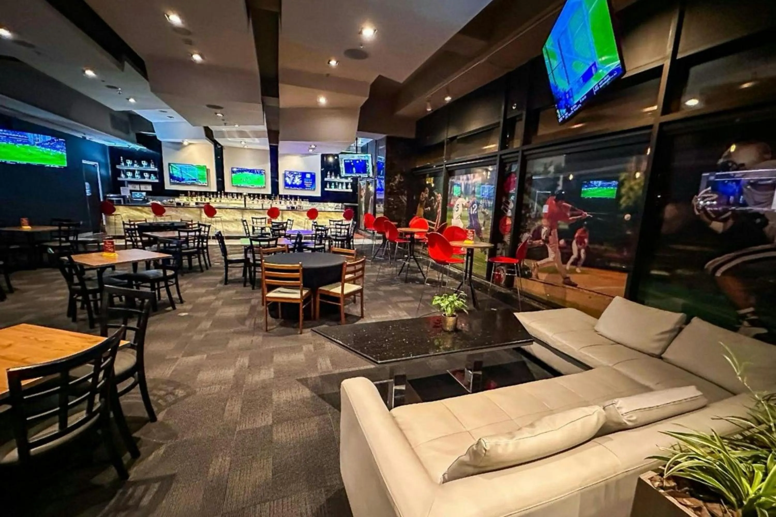 Restaurant/places to eat in Sheraton Grand Panama