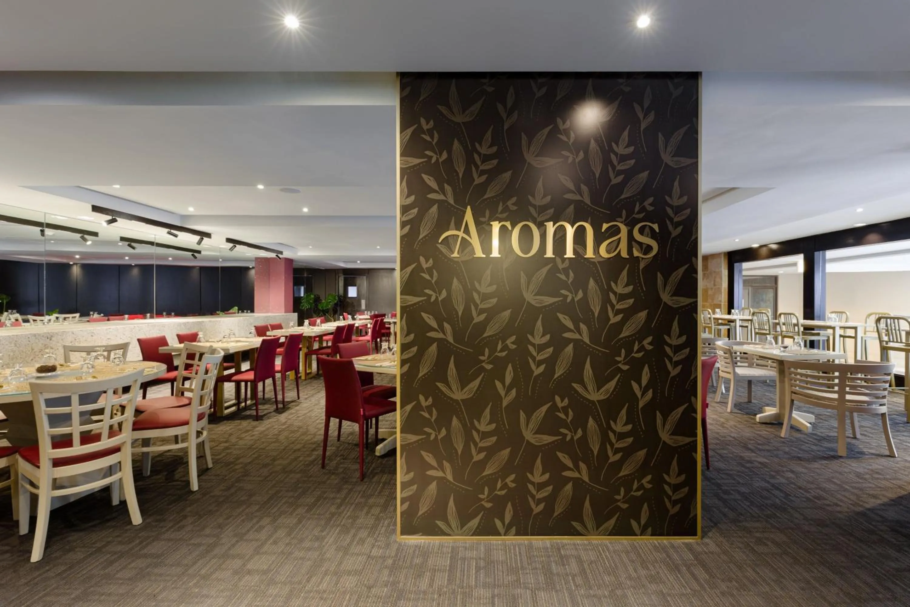 Restaurant/places to eat in Sheraton Grand Panama