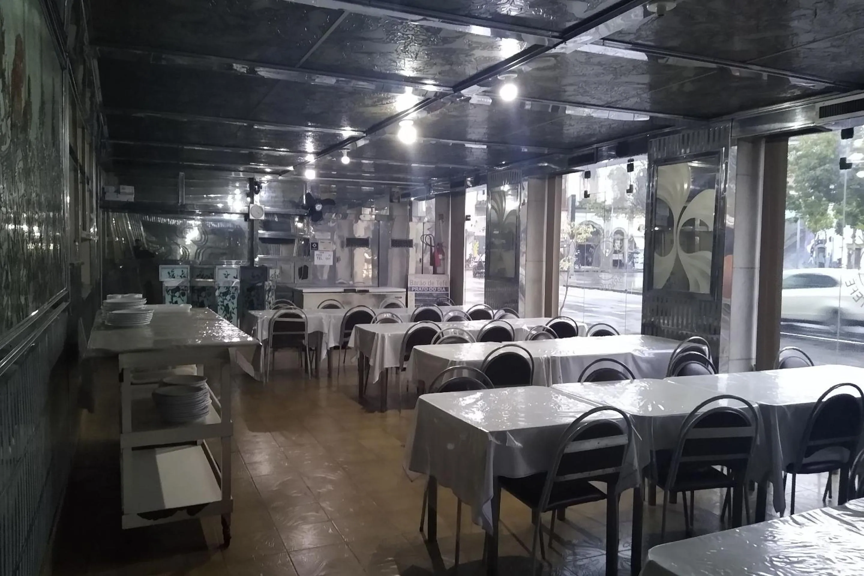 Buffet breakfast in Hotel Barão De Tefé