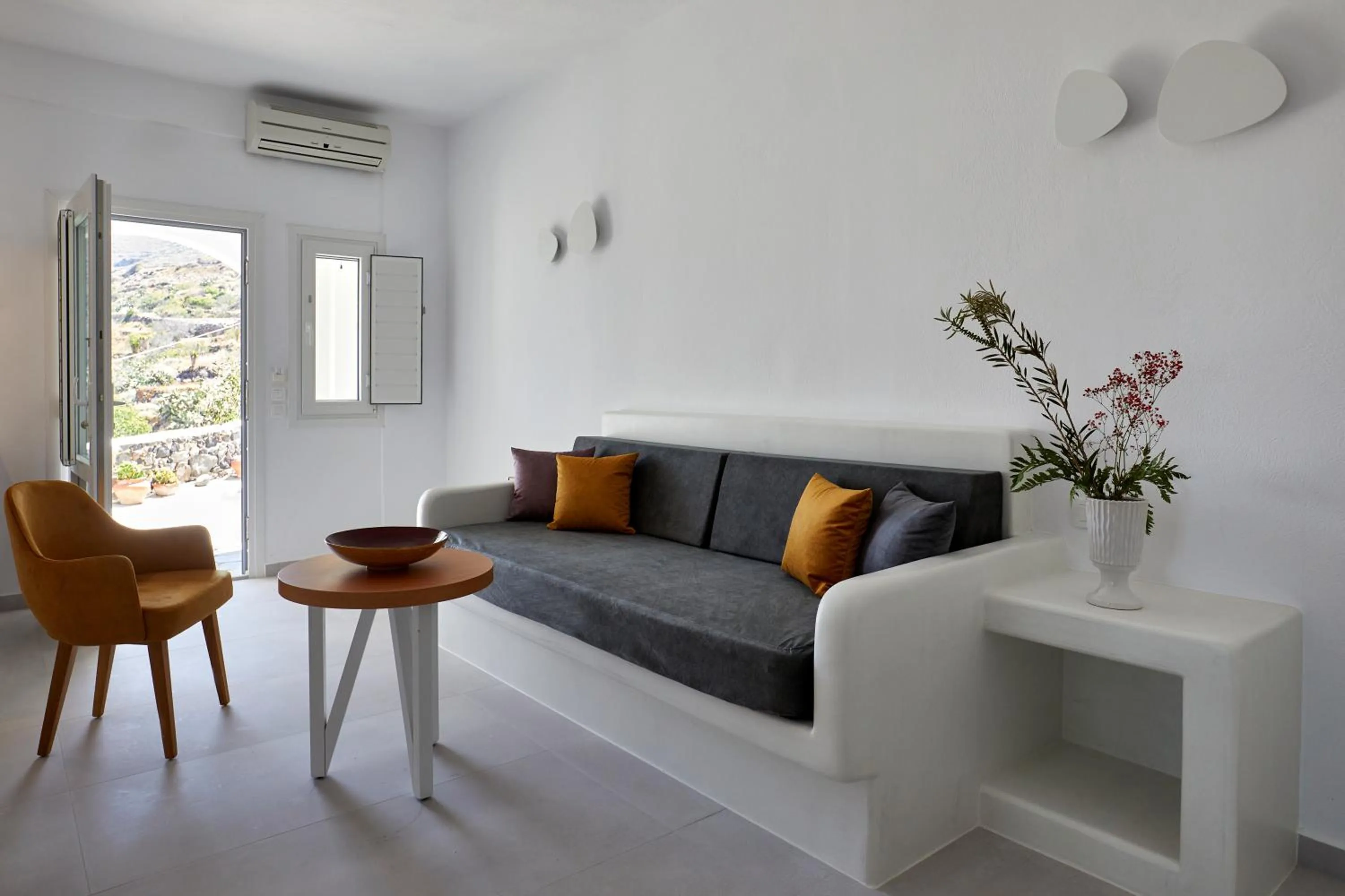 Living room in Anchor Suites