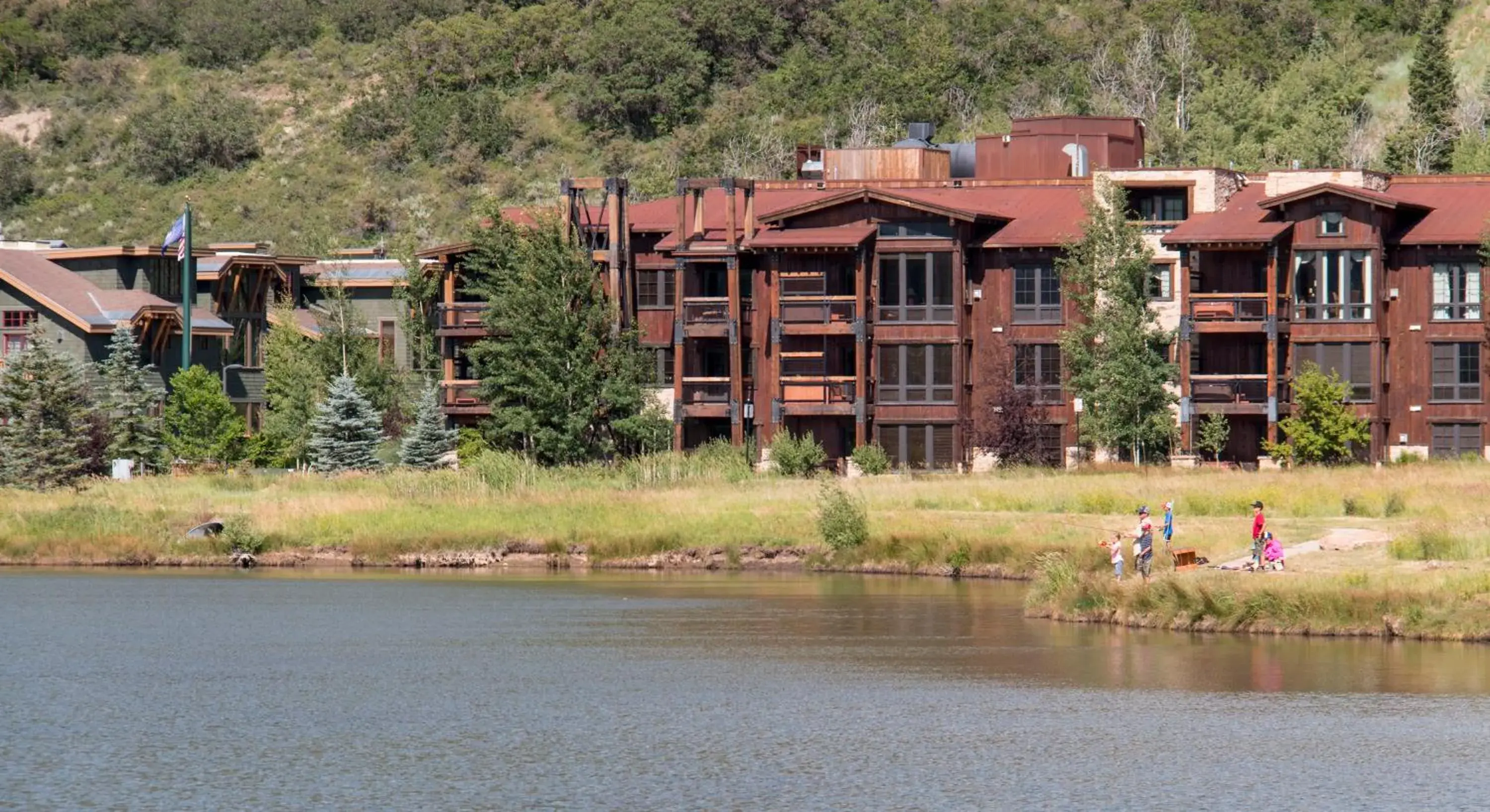 Facade/entrance in Silver Baron Lodge