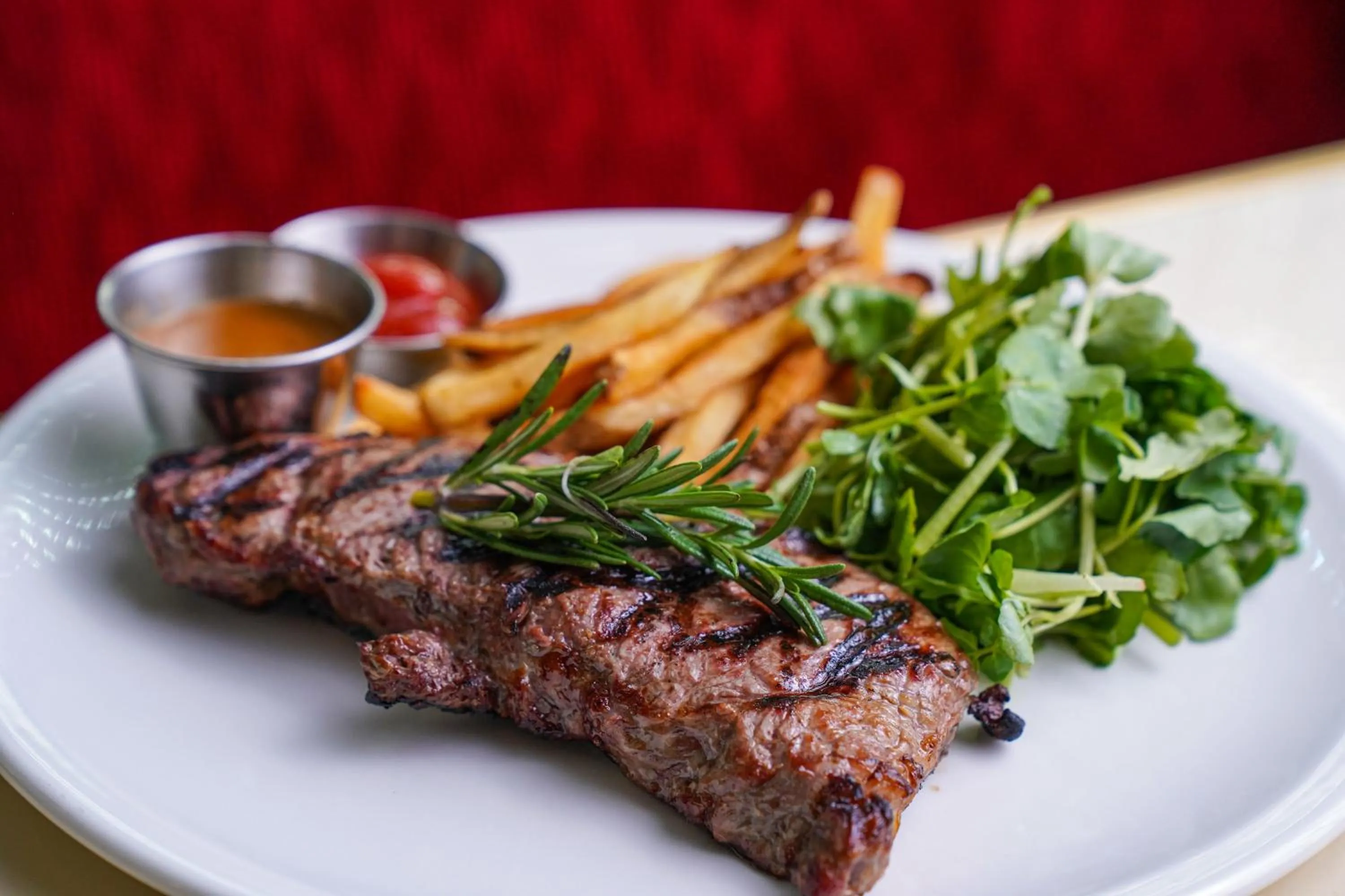 Restaurant/places to eat in Hotel 48LEX New York